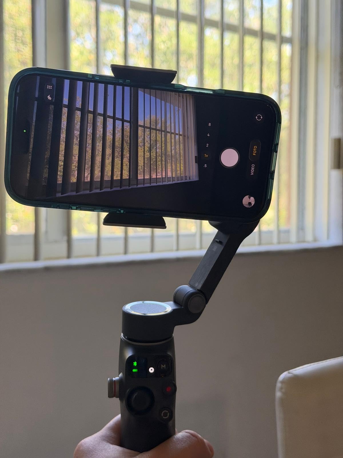 DJI Osmo Mobile 7P Gimbal Stabilizer for iPhone & Android, Native Tracking | Lighting, 3-Axis Phone Gimbal, Quick Launch, One-Tap Edit, Built-in Extension Rod & Tripod, 10hrs Use customer photo 2