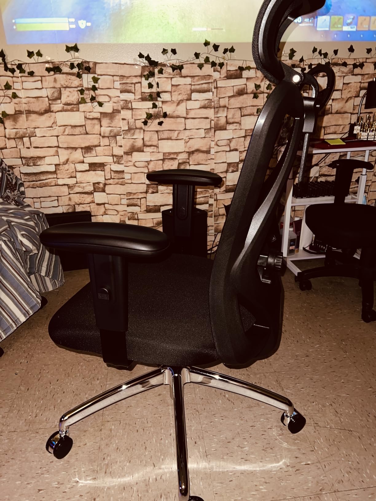 SIHOO M18 Ergonomic Office Chair, Mesh Back Desk Chair with Headrest | Adjustable Lumbar Support, Hold 330lbs Computer Chair with 2D Armrests & Wide Cushion, Tilt Lock, for Home Office - Black customer photo 2