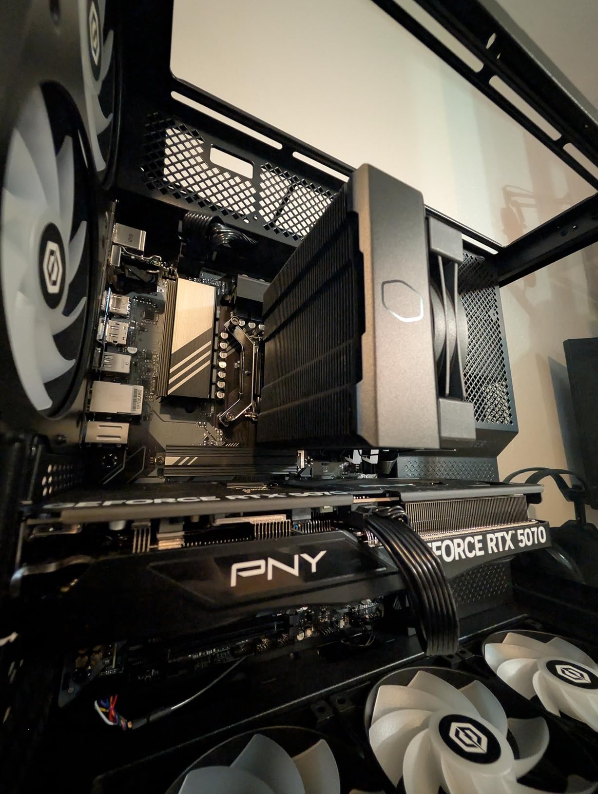 Cooler Master Hyper 212 Black CPU Air Cooler, 4 Heat Pipes, PWM Fan | AMD AM5/AM4 & Intel LGA1851/1700 Support Cooler, Quiet Cooling,120mm PWM Fan, 152mm, Easy Installation customer photo 2