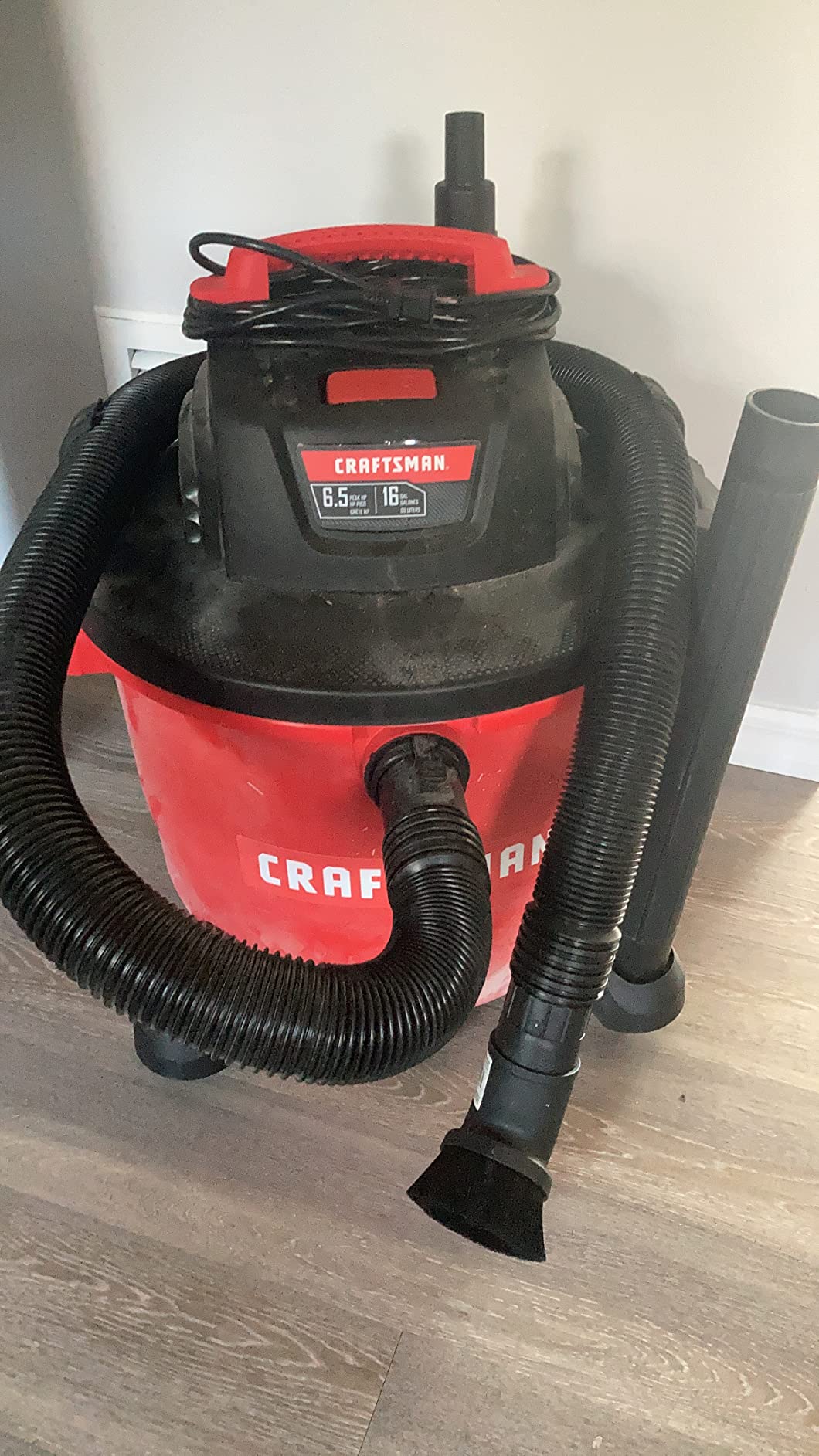 CRAFTSMAN CMXEVBE17595 16 Gallon 6.5 Peak HP Wet Dry Shop Vacuum customer photo 1