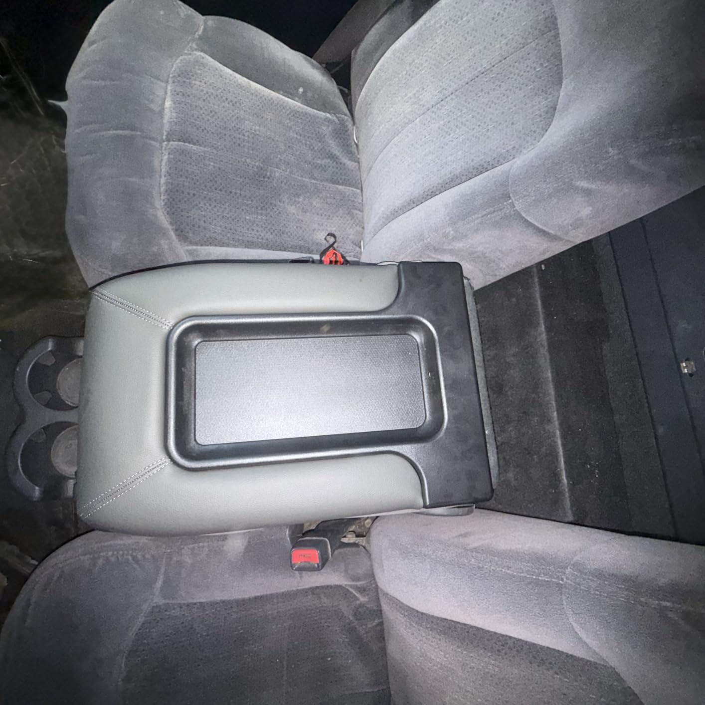 EcoAuto Center Console Lid Replacement Kit for 99-07 Silverado, Avalanche, Suburban, Sierra, Yukon - Replaces OEM 19127364, 19127365, 19127366 (Dark Gray) customer photo 1