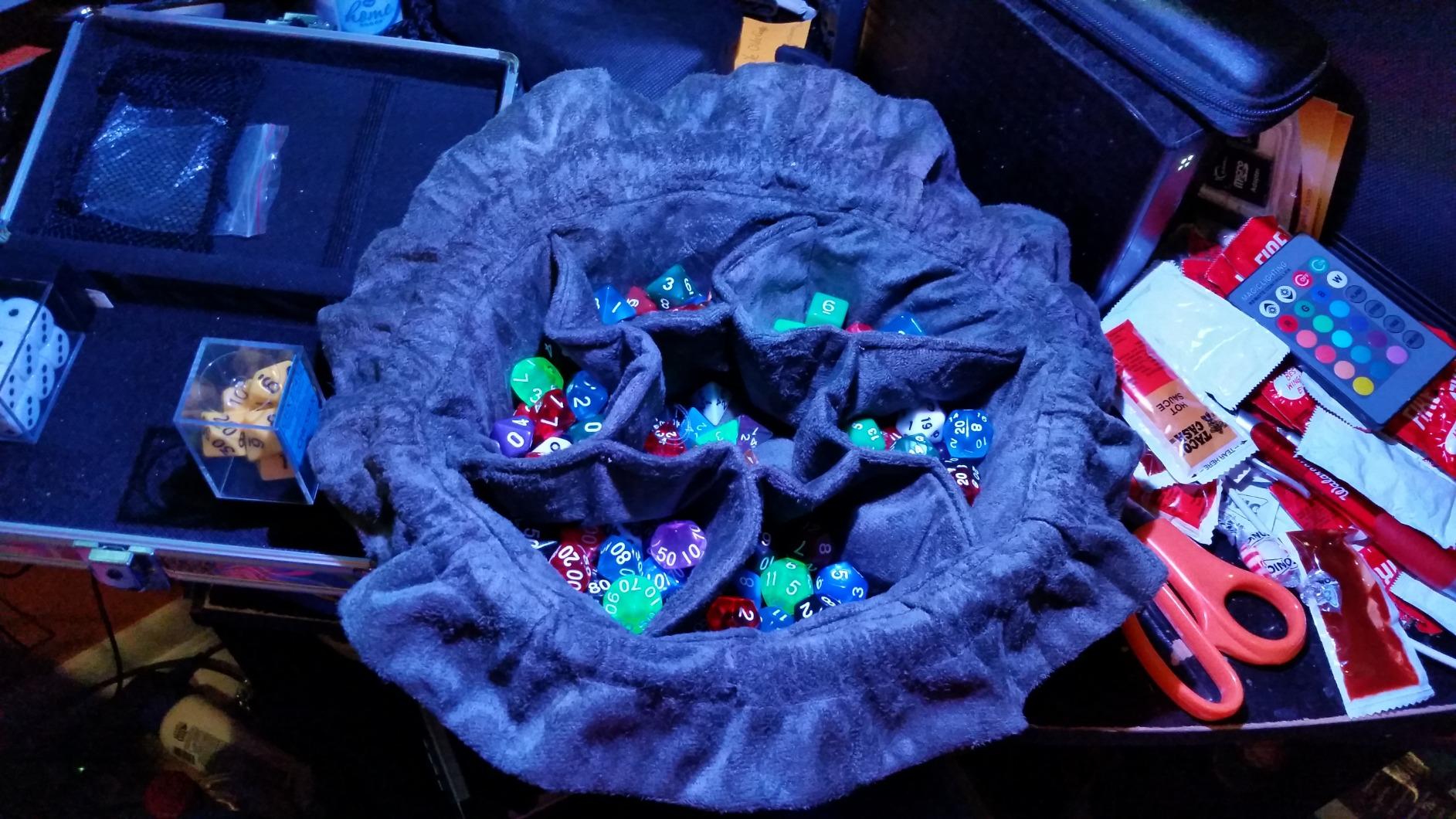 CardKingPro Immense Dice Bags with Pockets - Black - Holds 150+ Dice | Capacity 150+ Dice, Great Organizer for Dice Hoarders, Perfect for Dungeons and Dragons [Patented Design] customer photo 2