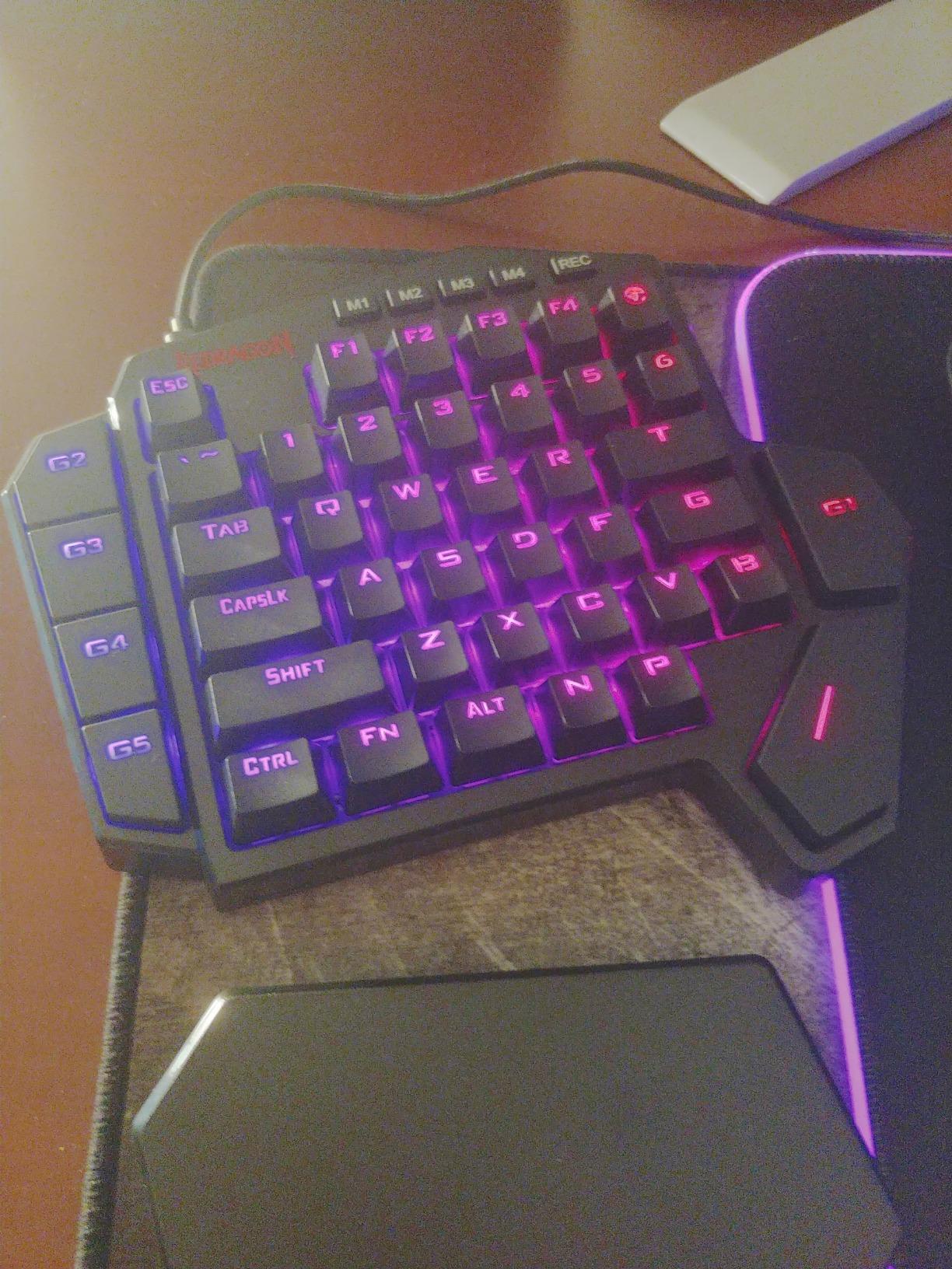 Redragon K585 Wired One-Handed RGB Gaming Keypad, Tactical 42-Key Layout | On Board 28 Combo Slots 4 Profiles Keyboard, USB Pass-Through Port, 16.8M Colors, Swap-Ready Socket, Detachable Wrist Rest customer photo 2