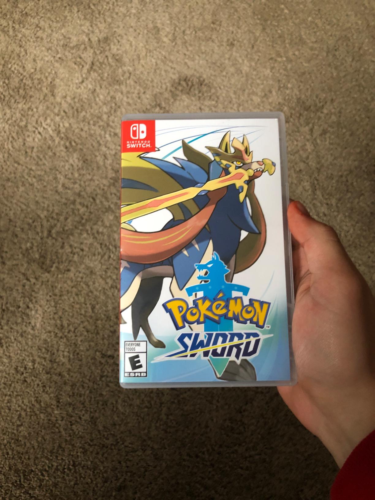 Pokémon Sword - Nintendo Switch customer photo 1