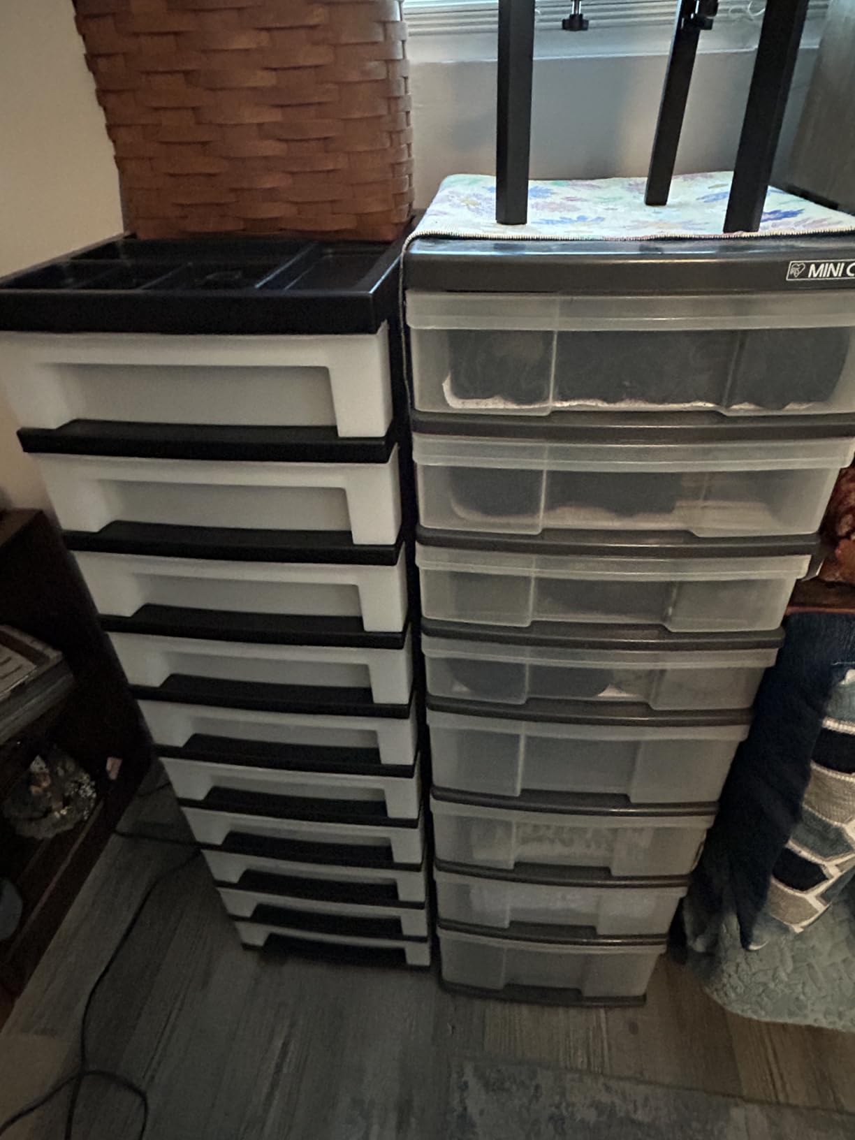 IRIS USA 4-Drawer Rolling Storage Cart with Organizer Top, Black/Pearl | Keep classroom supplies, teacher essentials, craft materials, and learning tools organized customer photo 2