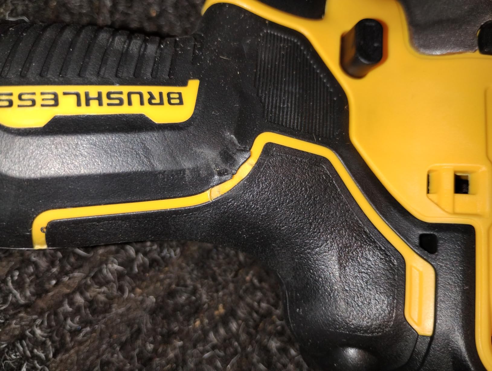 DEWALT ATOMIC 20V MAX* Impact Driver, Cordless, Compact, 1/4-Inch, Tool Only (DCF809B) customer photo 1