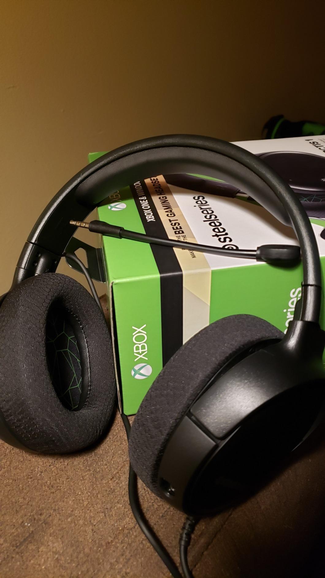 SteelSeries Arctis 1 Wired Gaming Headset - Detachable ClearCast Microphone - Lightweight Steel-Reinforced Headband - For Xbox, PC, PS5, PS4, Nintendo Switch, Mobile customer photo 2