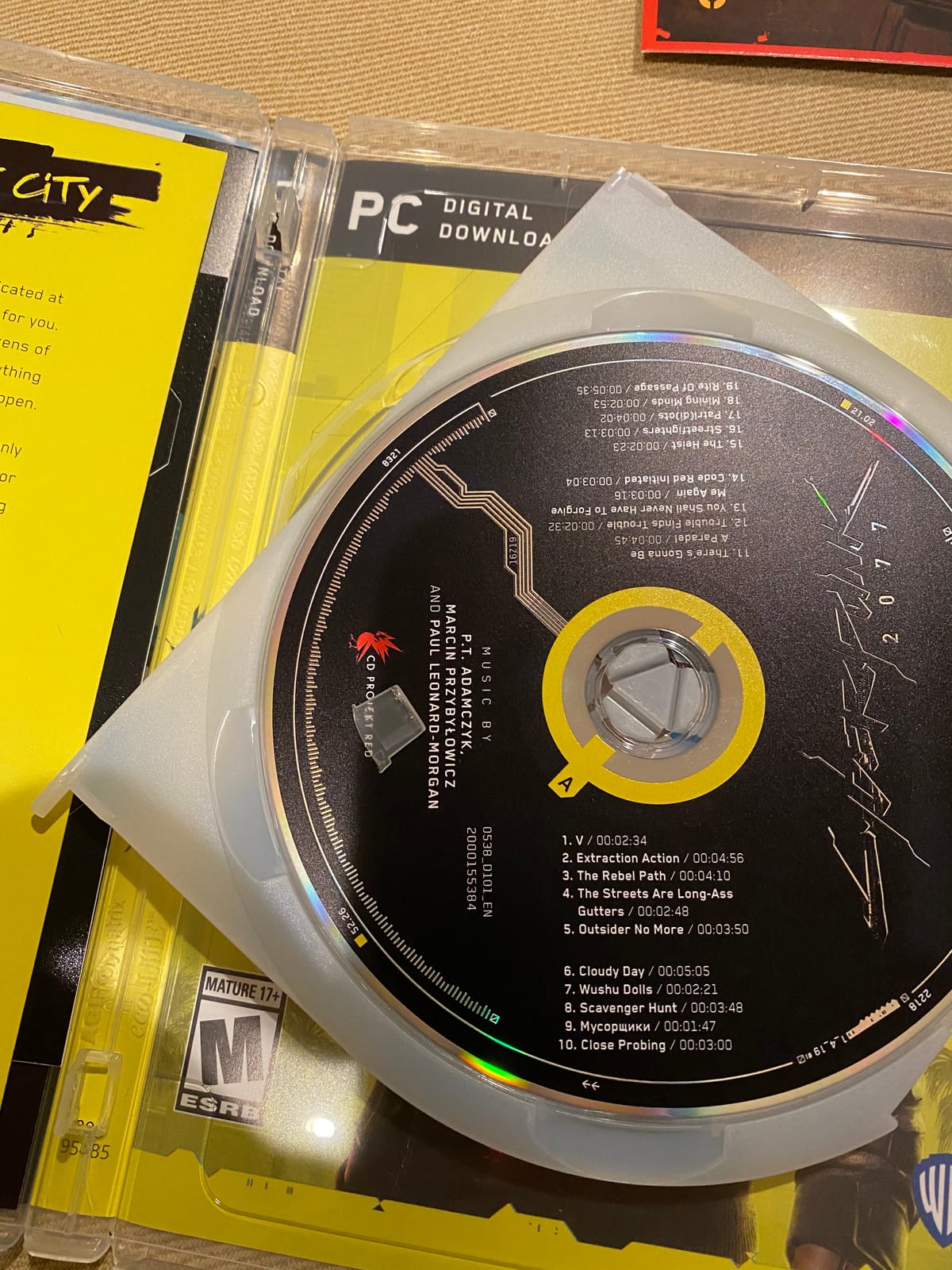 Cyberpunk 2077 - PC [Game Download Code in Box] customer photo 1