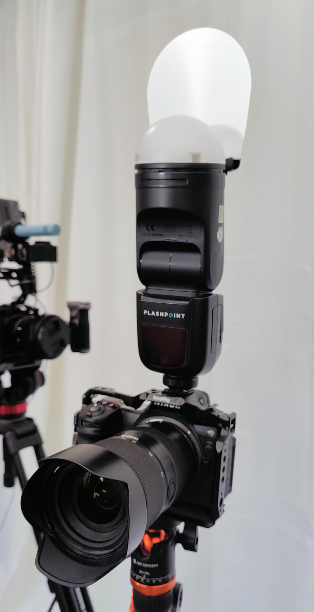 Godox AK-R12 Bounce Card for H200R Round Flash Head and V1 Series Flash customer photo 2