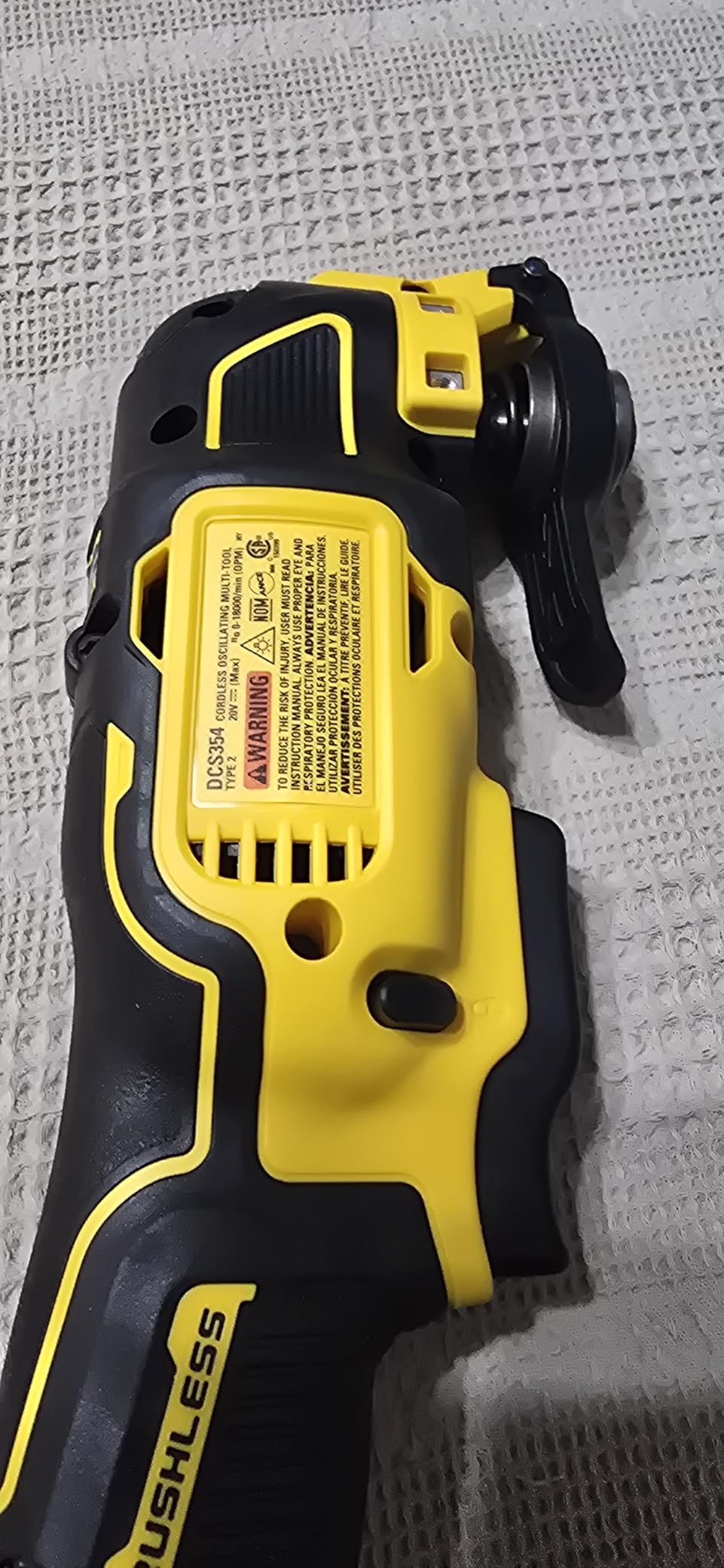 DEWALT atomic 20V MAX* Oscillating Tool, Cordless, Oscillating, Tool only (DCS354B) customer photo 2