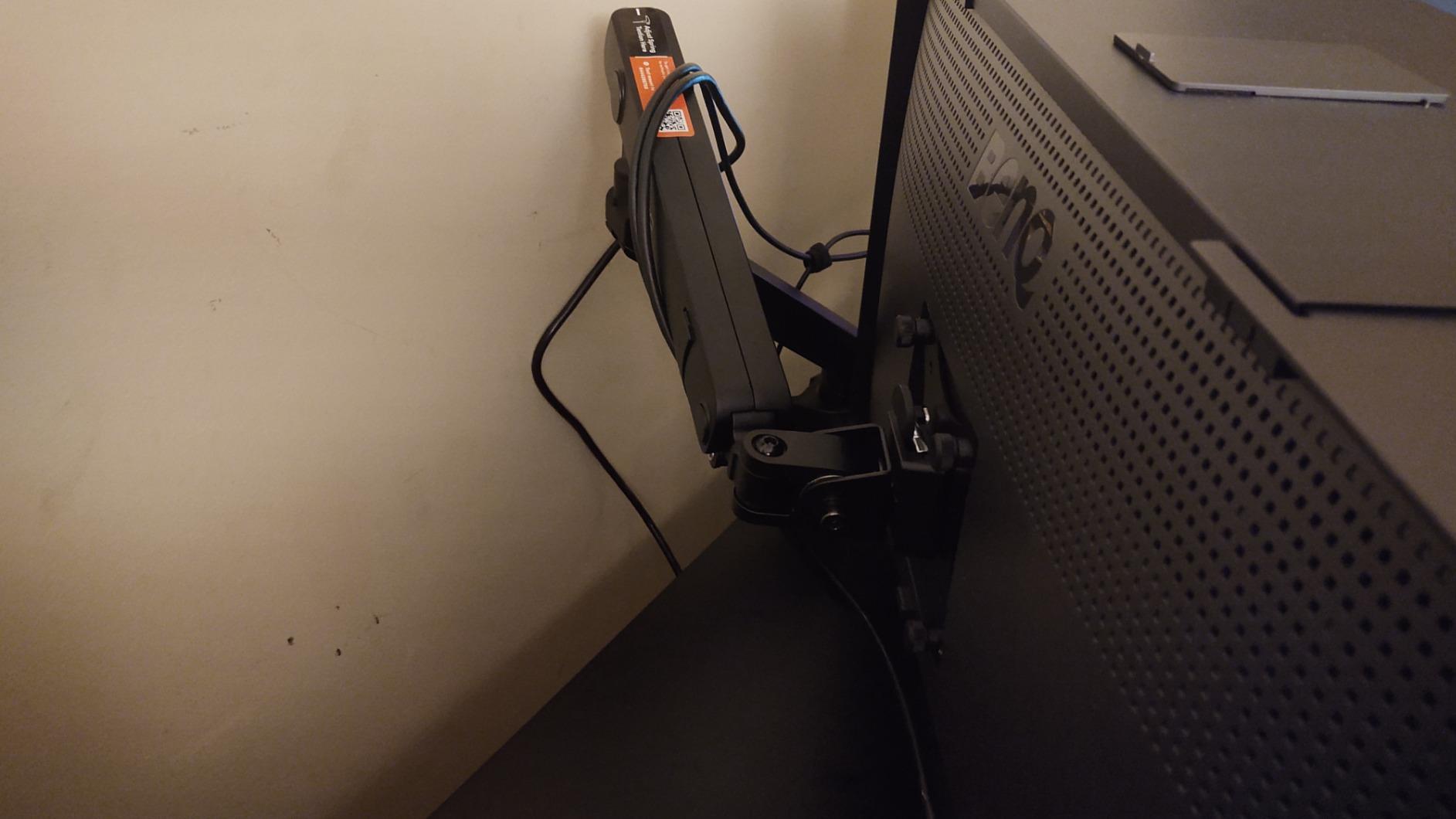 EVEO Premium Dual Monitor Mount 14-32 inch Dual Monitor Arm VESA Bracket Adjustable Height Gas Spring Dual Monitor Stand, Screen Full Motion Dual Monitor Arm - Computer Monitor Stand for 2 Screens - Black customer photo 2