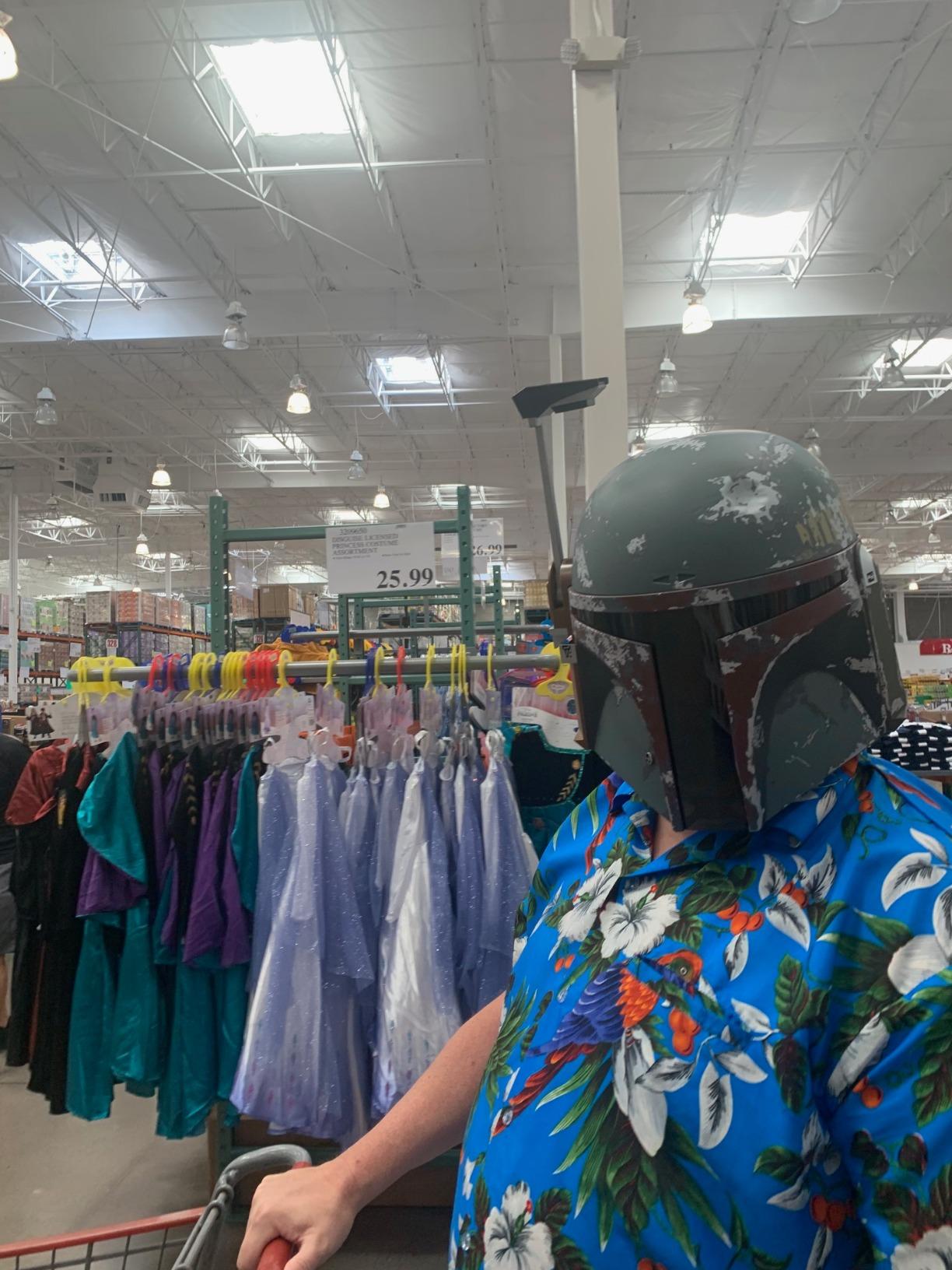Star Wars The Black Series Boba Fett Premium Electronic Helmet, The Empire Strikes Back Full-Scale Roleplay Collectible customer photo 2