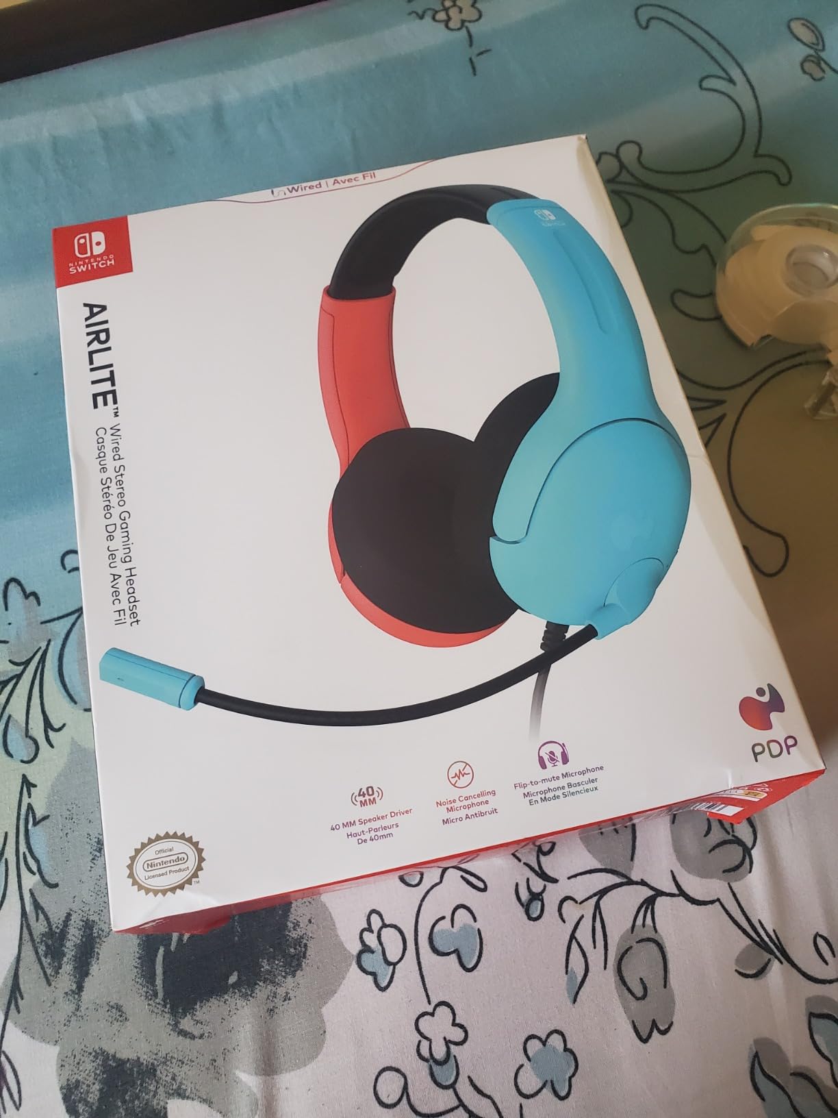 PDP Gaming LVL40 Airlite Stereo Headset for Nintendo Switch/Lite/OLED - Wired Power Noise Cancelling Microphone, Lightweight Soft Comfort On Ear Headphones (Mario Neon - Red & Blue) customer photo 2