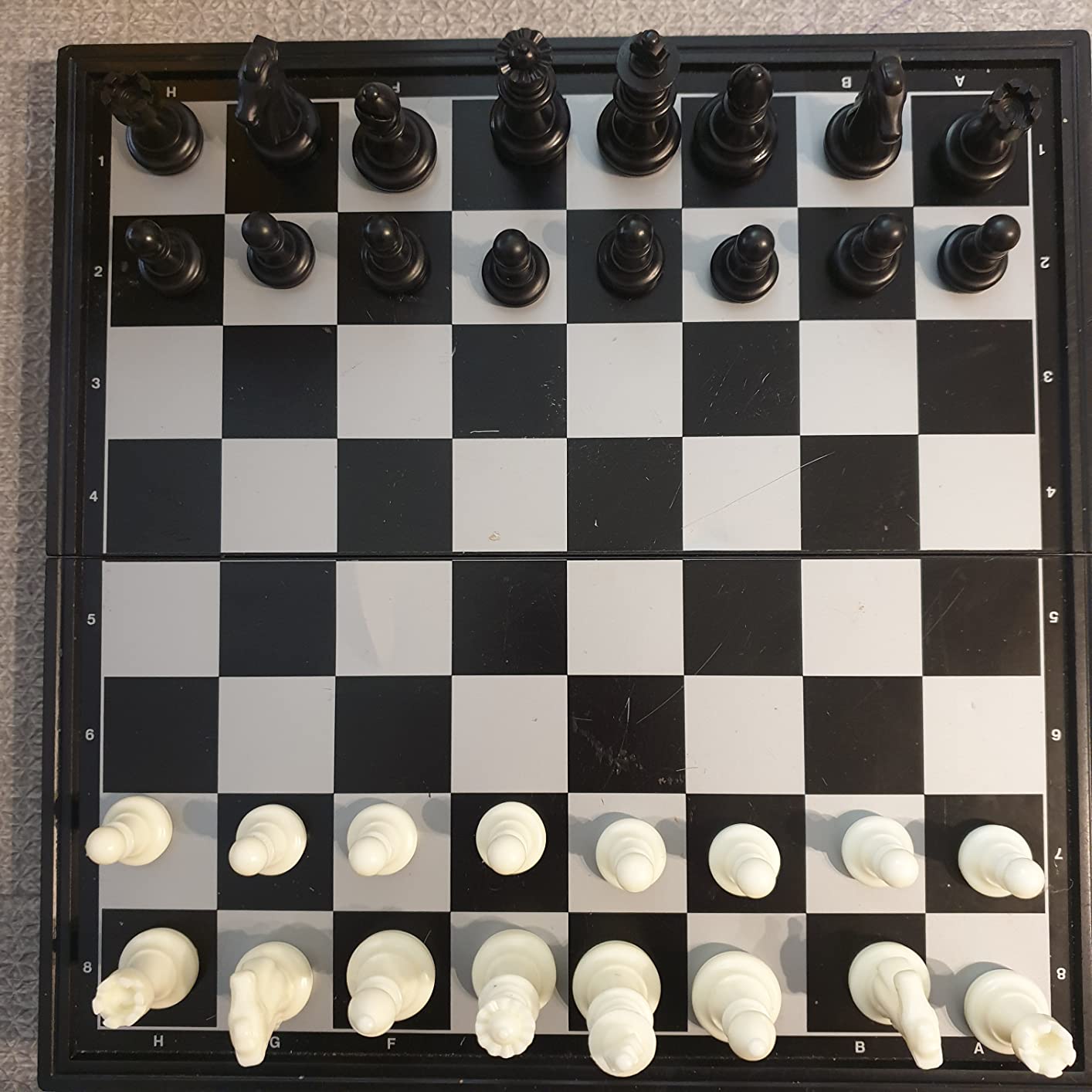 Chess Armory Magnetic 9.5 Inches Travel Chess Set - Folding Board with Storage Box & 2 Extra Queen customer photo 1