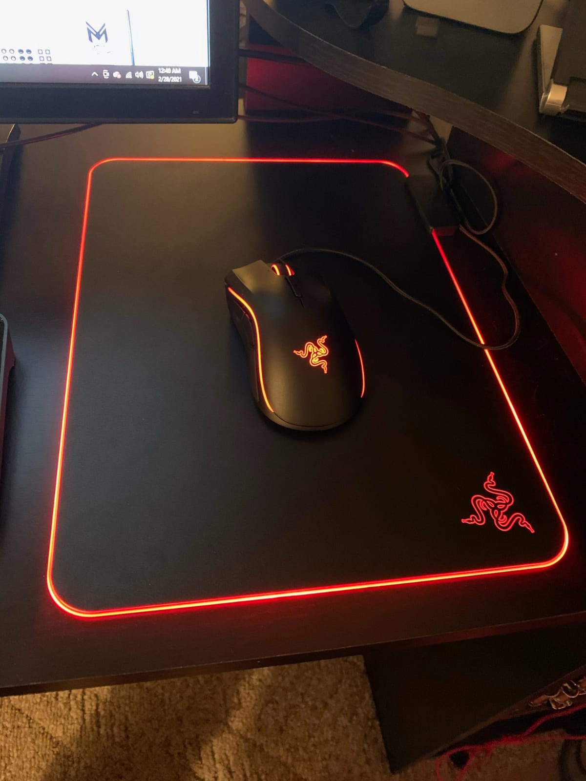 Razer Firefly Hard V2 RGB Gaming Mousepad, Customizable Chroma Lighting | Built-In Cable Management, Balanced Control & Speed, Non-Slip Rubber Base customer photo 2