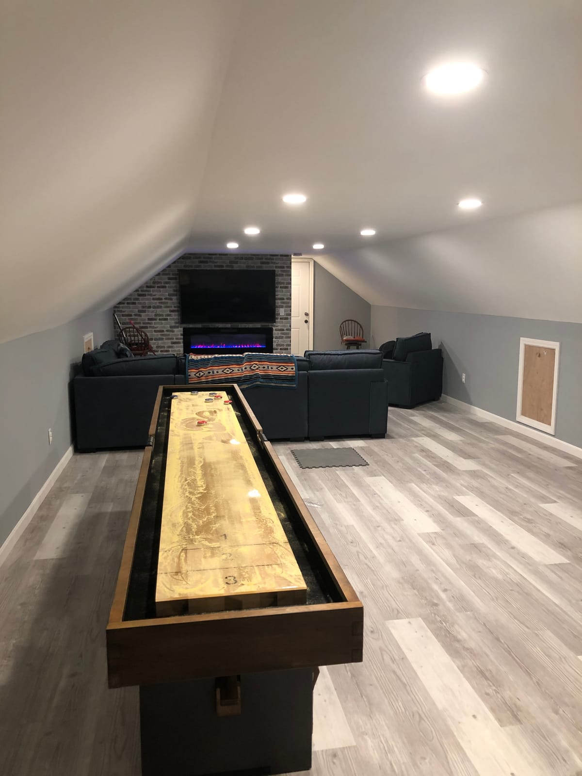Barrington Urban Shuffleboard Table with Scratch-Resistant Playfield and 8-Puck Set customer photo 2