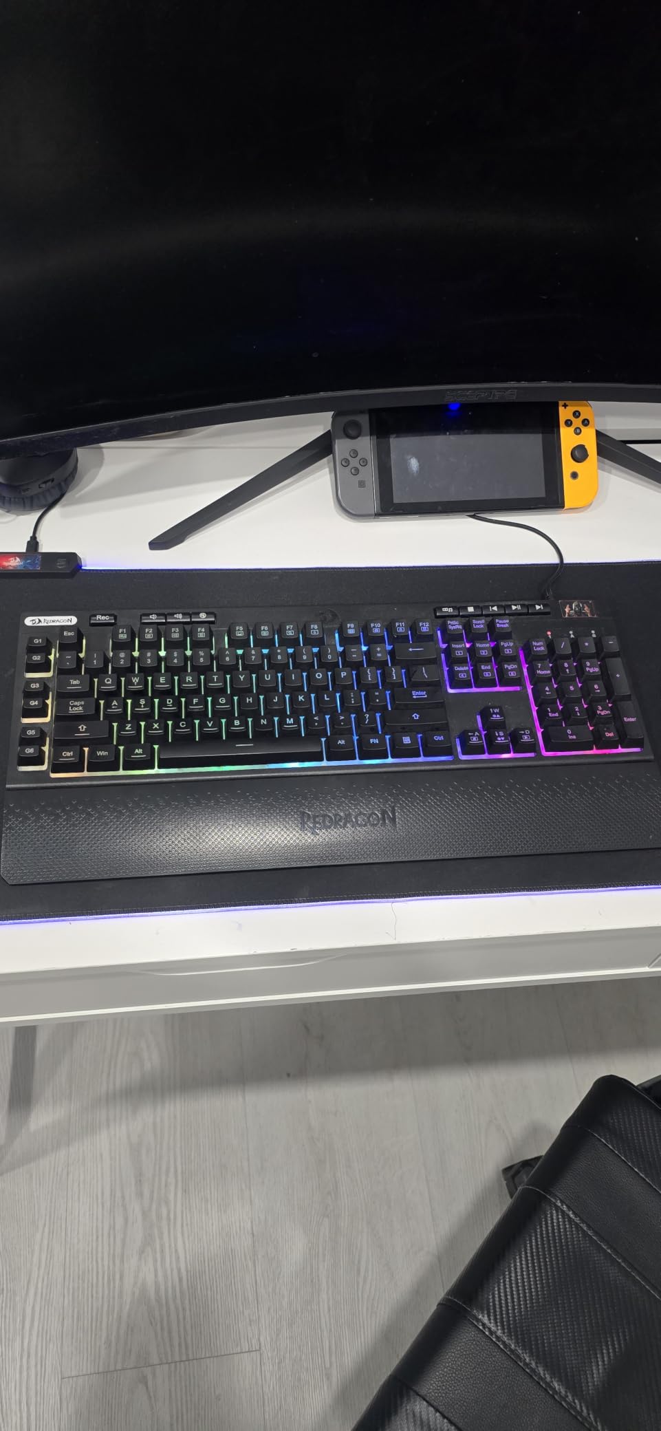Redragon K512 RGB Membrane Gaming Keyboard, 6 Macro Keys & Easy Media Wheel | Dedicated Scroll Controls, No Software Needed 6 On-the-Fly Combos for Extensive Games, 13 Backlight Modes, Wrist Support customer photo 1