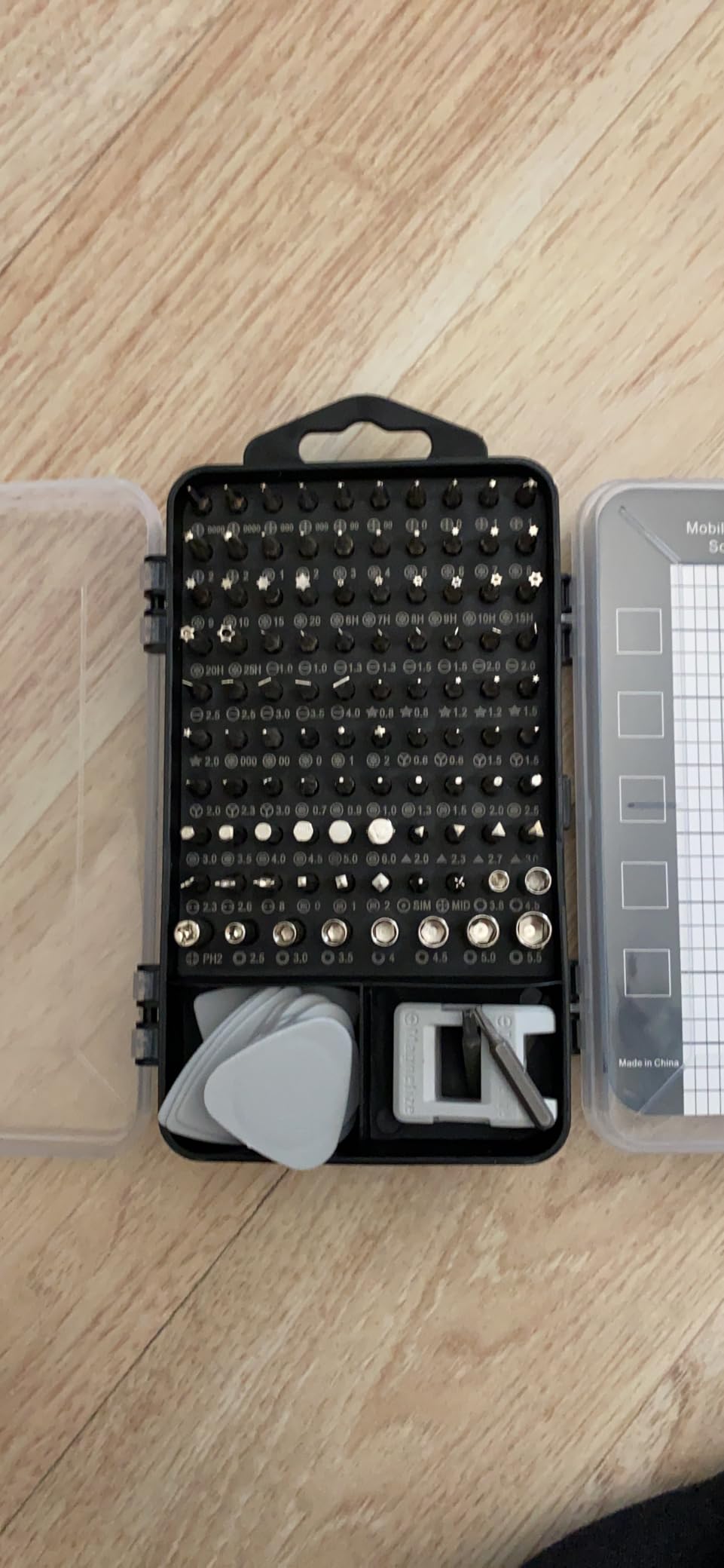 SHOWPIN Precision Computer Screwdriver Kit: 122PCS Laptop Screwdriver Sets | 101 Magnetic Drill Bits, Computer Accessories, Electronics Tool Kit Compatible for Tablet, PC, iPhone, PS4 Repair customer photo 1