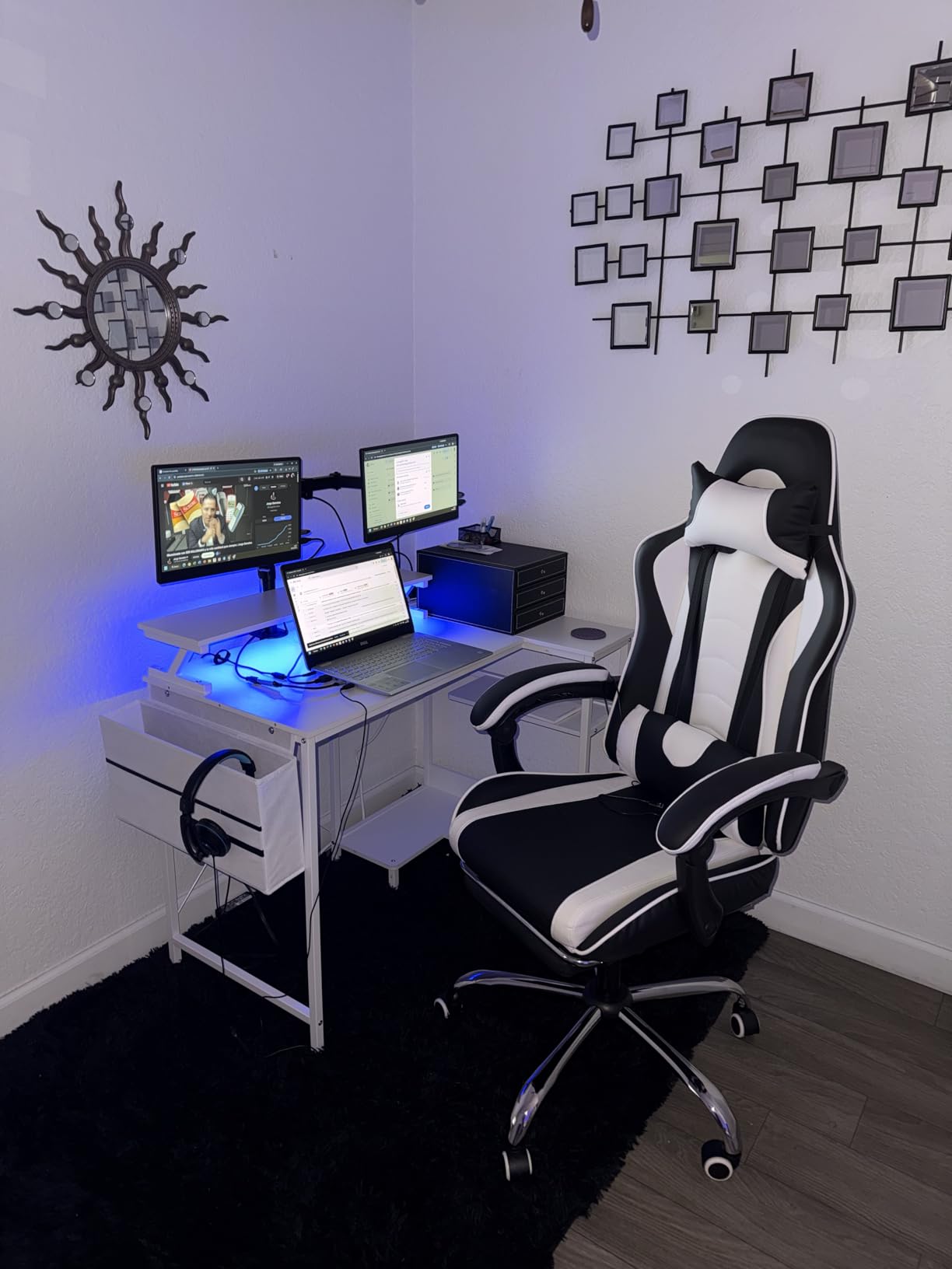 ErGear Dual Monitor Stand, Heavy Duty Adjustable Monitor Desk Mount for 2 Screens up to 32 Inches, Fully Adjustable Height, Tilt, Swivel, Rotate, Supports 17.6 lbs per Monitor Arm, Easy Installation customer photo 1
