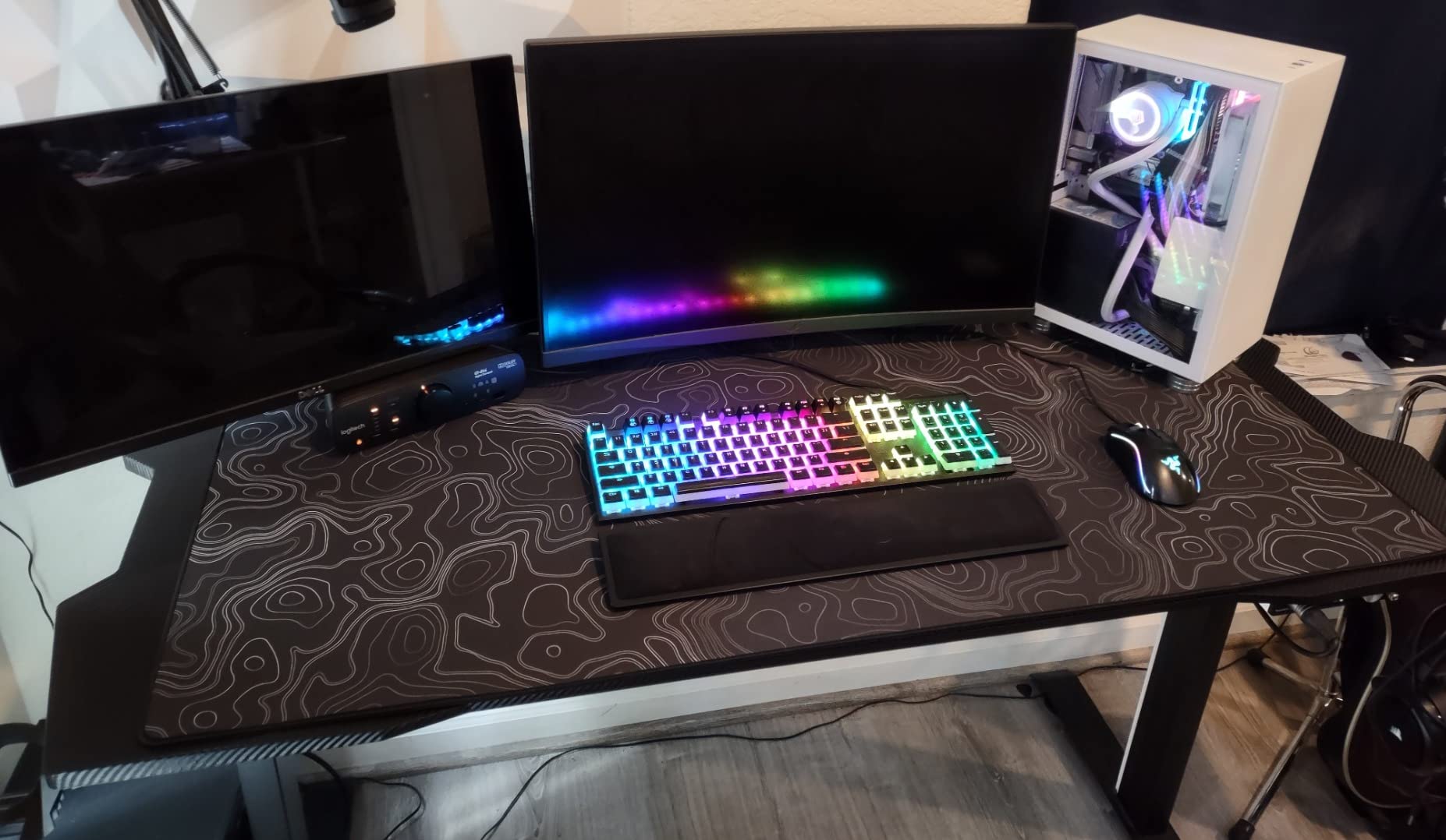 Giga Size Gaming Mouse Pad - Anti Slip Rubber Base - Stitched Edges - Large Desk Mat - 60