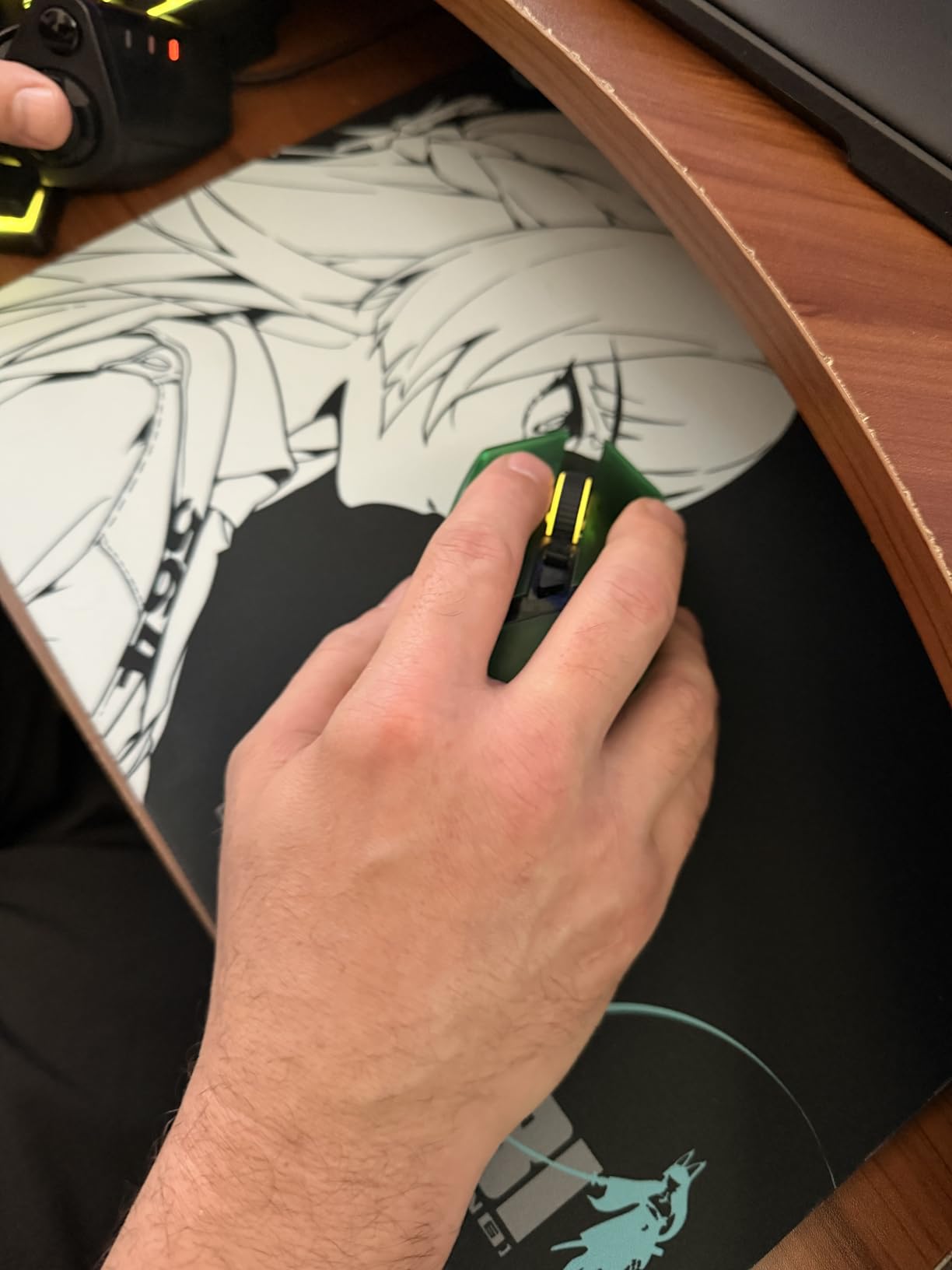 Razer Gigantus V2 Cloth Gaming Mouse Pad (XXL), Thick, Non-Slip Base, Black | High-Density Foam customer photo 1
