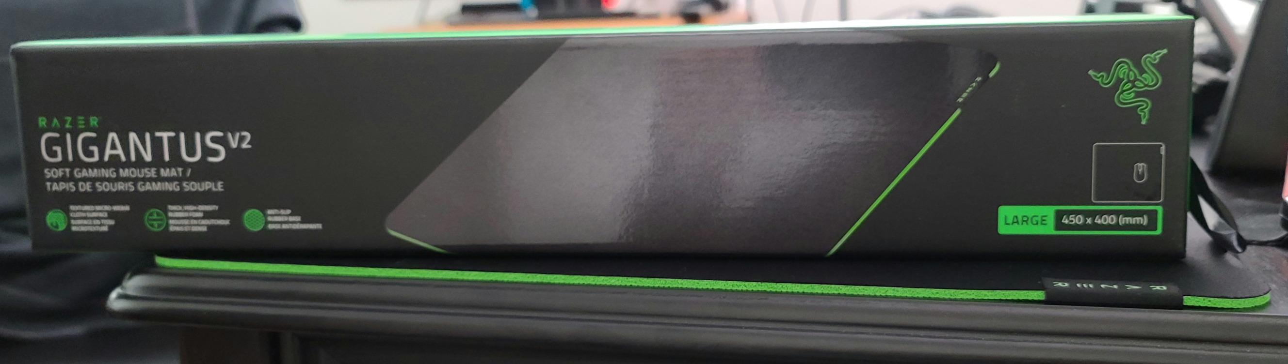 Razer Gigantus V2 Cloth Gaming Mouse Pad (Large), Thick, Classic Black | Textured MicroWeave Cloth Surface, Thick, High-Density Rubber Foam, Non Slip Base customer photo 2