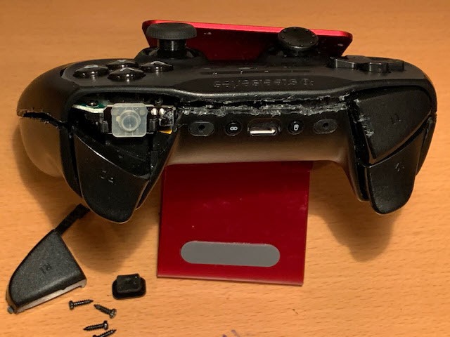 SteelSeries Nimbus+ Bluetooth Mobile Gaming Controller with iPhone Mount, 50+ Hour Battery Life, Apple Licensed, Made for iOS, iPadOS, tvOS customer photo 2