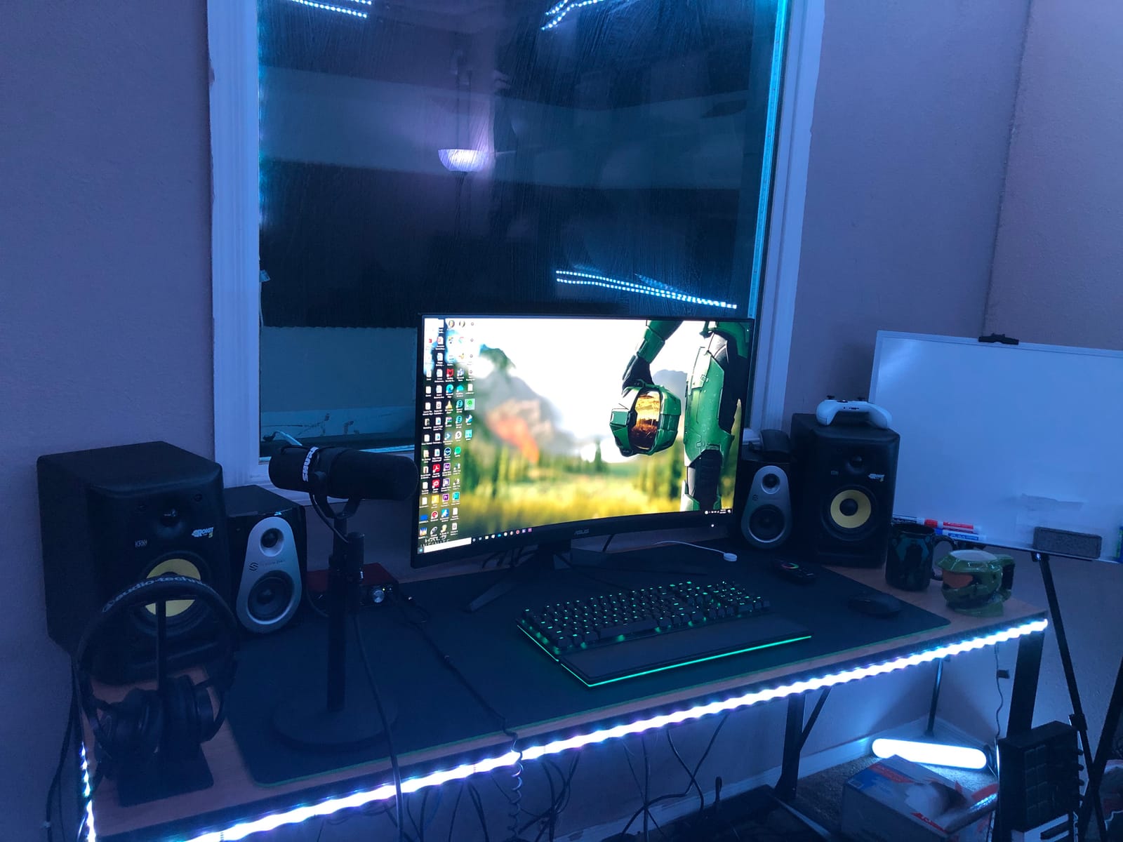 ASUS TUF 32 Inch Curved Gaming Monitor - QHD (2560 x 1440), 165Hz, 1ms, Extreme Low Motion Blur, Speaker, FreeSync Premium, VESA Mountable, DisplayPort, HDMI - VG32VQ1B customer photo 2