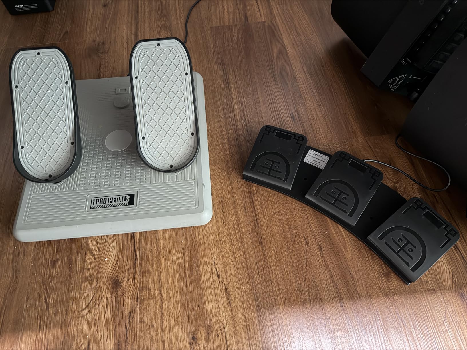 iKKEGOL Upgraded USB Triple Foot Pedal Switch Control 3 Three Key Footswitch Program Customized Computer Keyboard Mouse Game Action HID customer photo 2