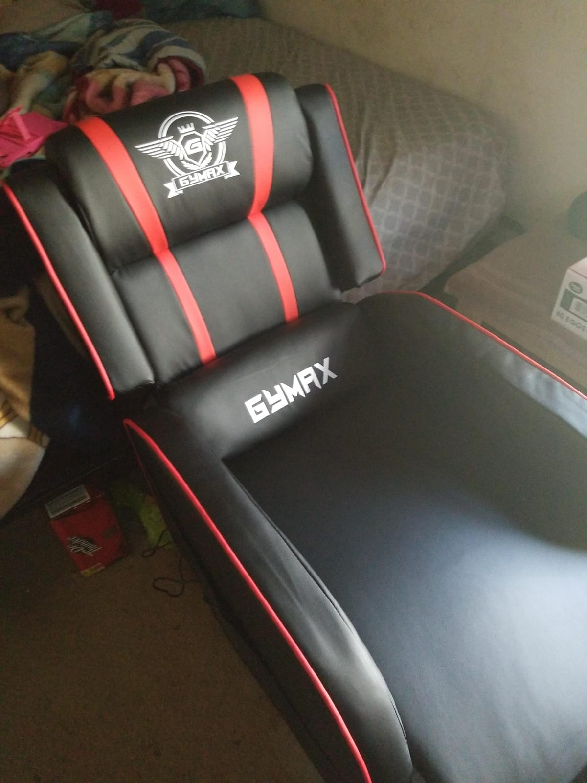 Giantex Gaming Recliner Chair, Adjustable Massage Gaming Chairs for Adults, Ergonomic Comfortable Lounge Leather Sofa w/Footrest, Remote Control & Side Pocket, Racing Style Single Sofa Recliners, Red customer photo 2