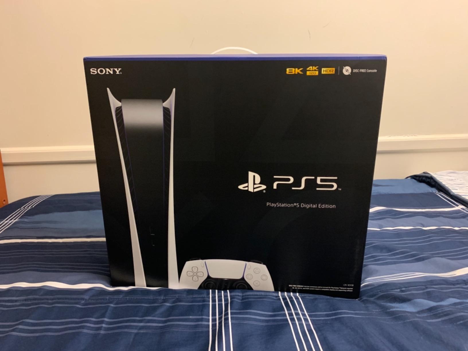 PlayStation 5 Digital Edition customer photo 1