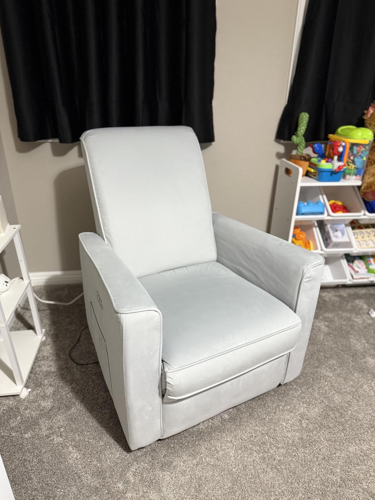 évolur Harlow Upholstered Power Glider Recliner with USB Charging - Rocking & 275° Swivel with Smooth Glide - Greenguard Gold & FSC Certified - Modern Nursery and Living Room Chair in Light Grey customer photo 2