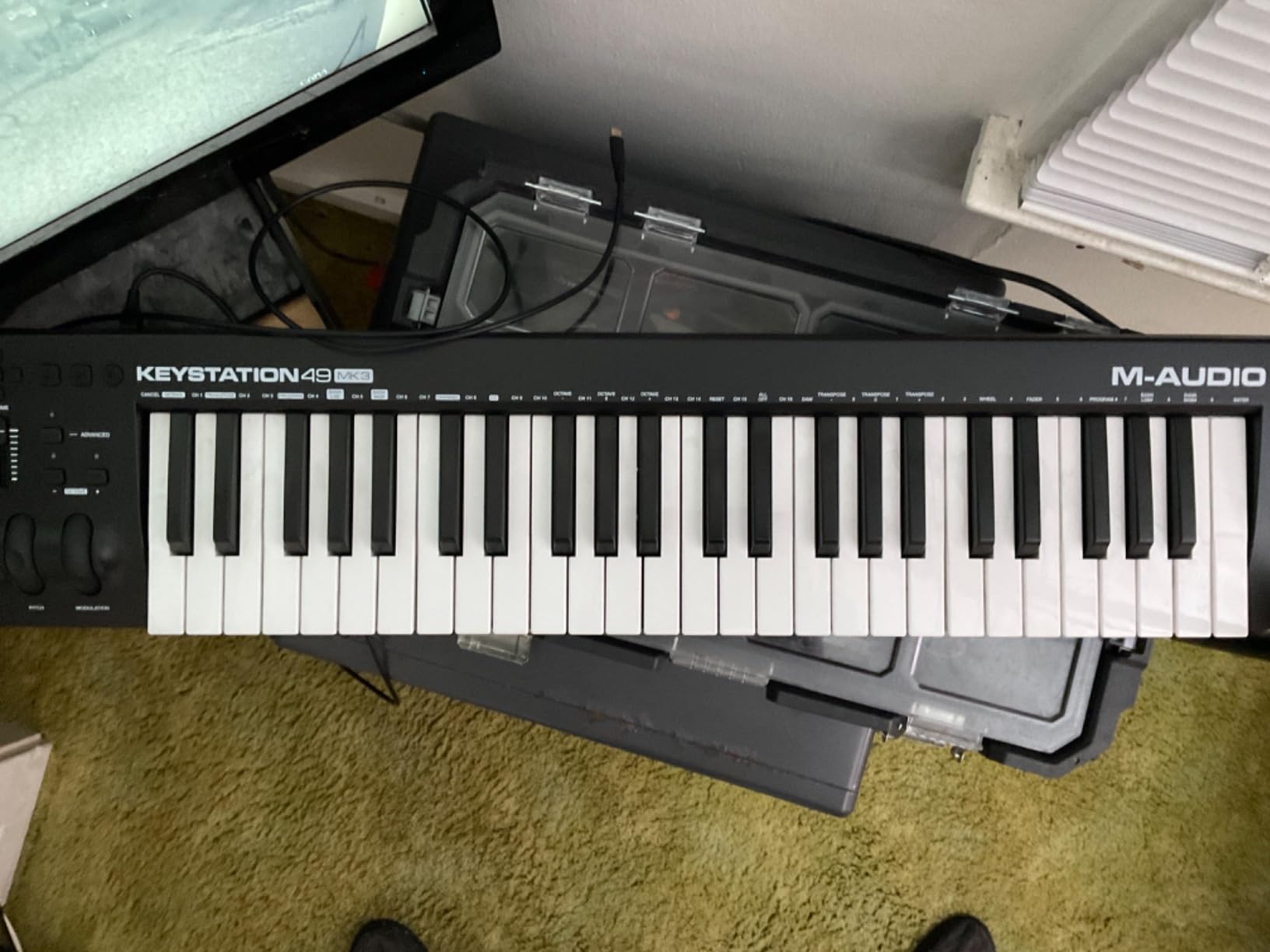 M-Audio Keystation 88 MK3 USB MIDI Controller | Semi-Weighted 88-Key Keyboard Controller with Bundled DAW Recording Software customer photo 1