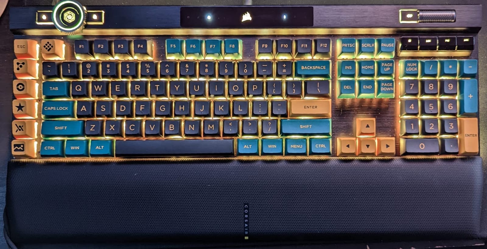 Corsair K100 RGB Mechanical Gaming Keyboard - Cherry MX Speed RGB Silver Keyswitches - PBT Double-Shot Keycaps - Elgato Stream Deck and iCUE Compatible - QWERTY NA Layout - Black customer photo 2