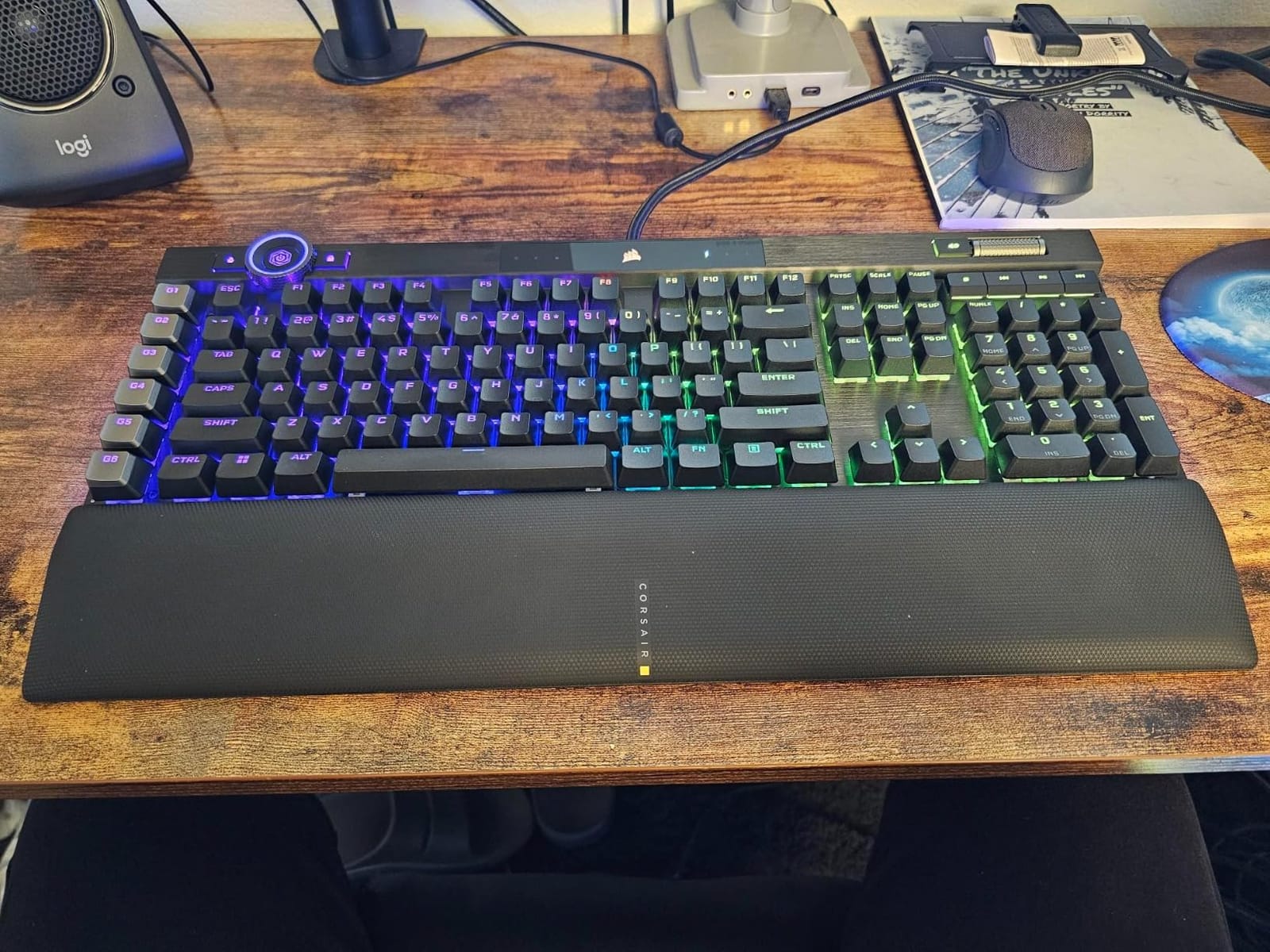 Corsair K100 RGB Optical-Mechanical Wired Gaming Keyboard - QWERTY US Layout, OPX Switches - PBT Double-Shhot Keycaps - Elgato Stream Deck and iCUE Compatible - Black customer photo 2
