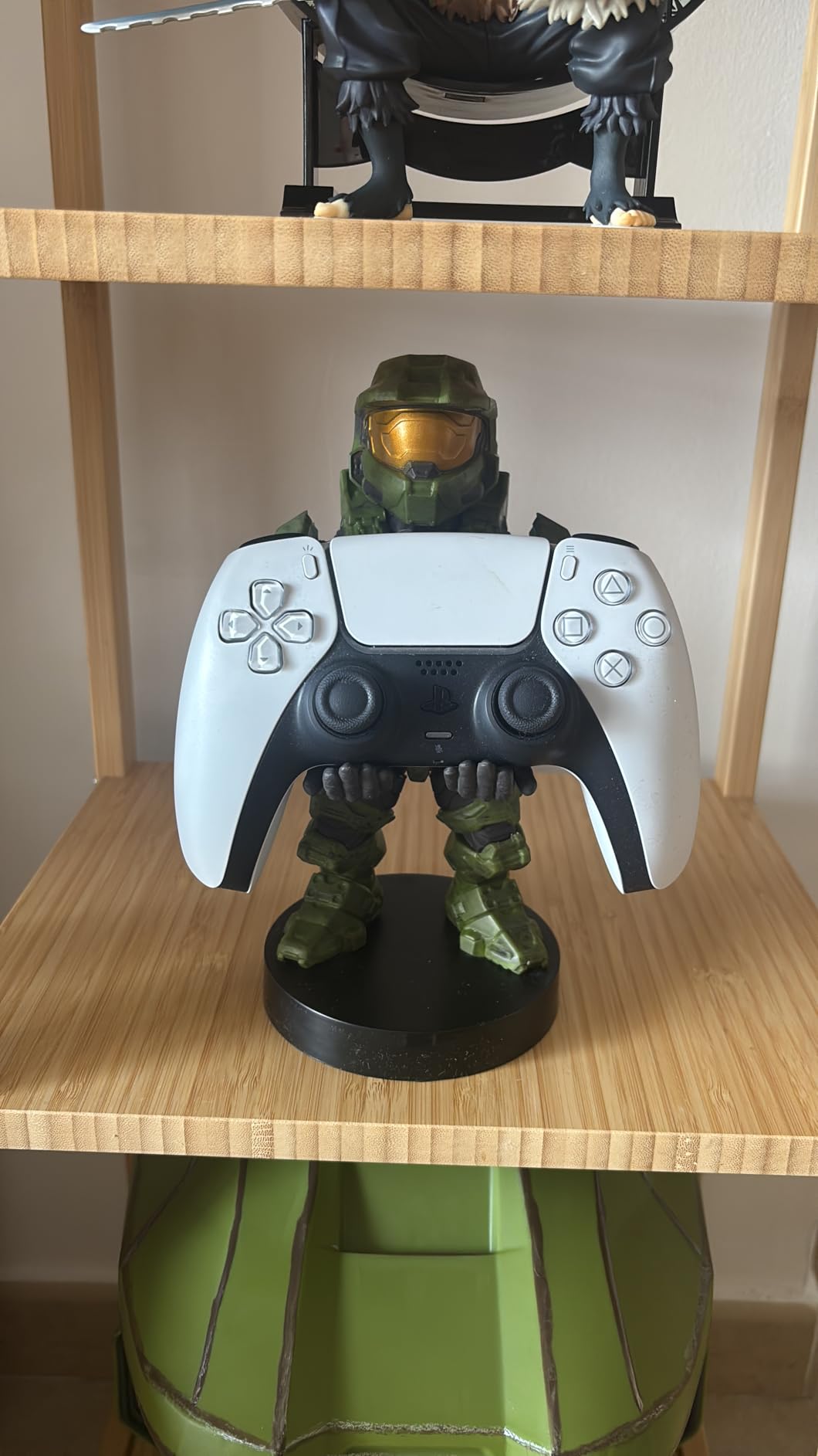 Exquisite Gaming: Halo: Master Chief - Mobile Phone & Gaming Controller Holder, Device Stand, Cable Guys, Xbox Licensed Figure, Green customer photo 1