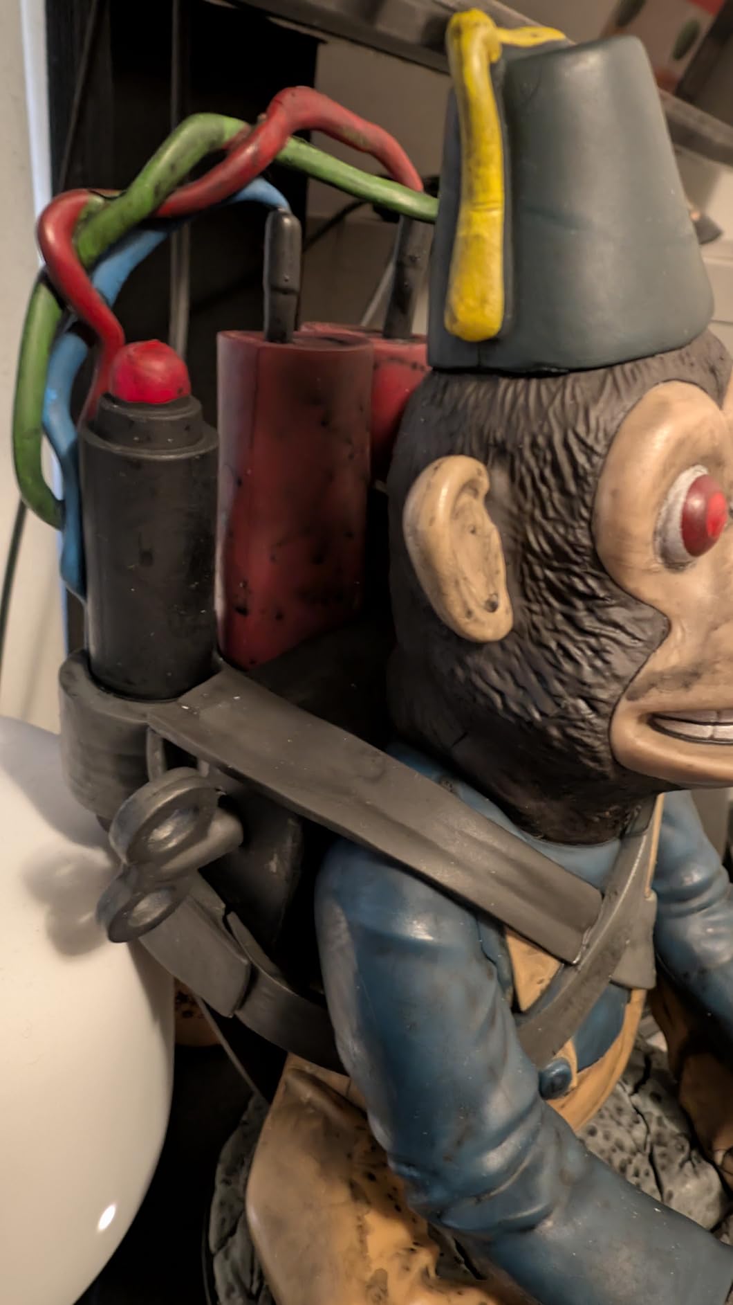 Exquisite Gaming: Call of Duty: Monkeybomb - Original Mobile Phone & Gaming Controller Holder, Device Stand, Cable Guys, Licensed Figure customer photo 1