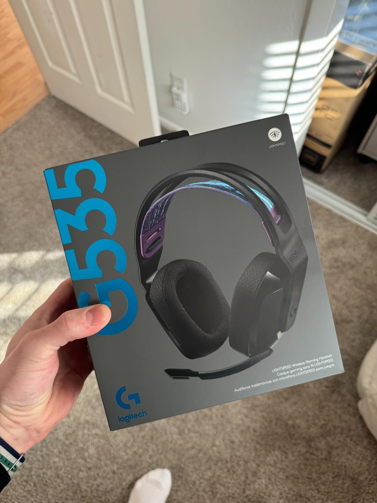 Logitech G535 Lightspeed Wireless Gaming Headset - Black | Lightweight, on-ear design, flip-to-mute microphone, USB rechargeable battery customer photo 2