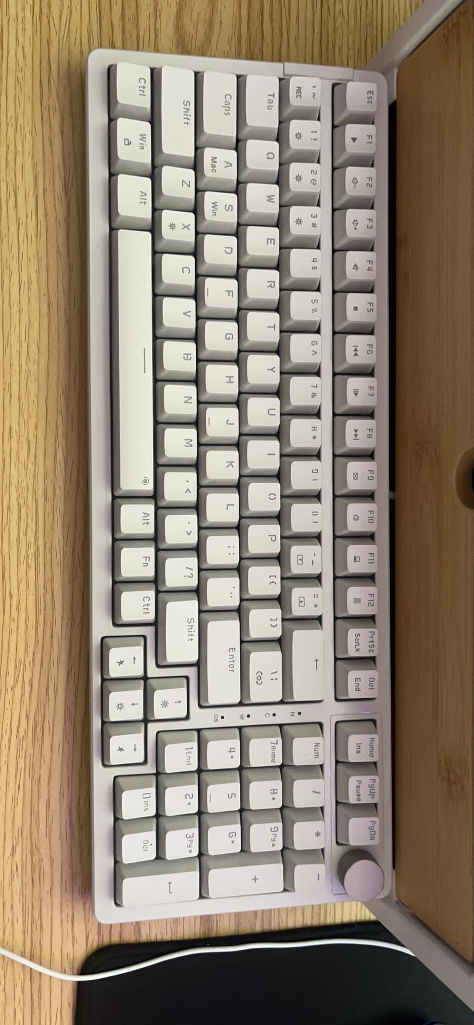 Gliging 135Keys PBT Japanese Keycaps Cherry Profile White Minimalist Keycap | Dye-Sublimation PBT Custom Keycaps, Suitable for 61/64/87/100/104/108 Cherry MX Mechanical Keyboards customer photo 1