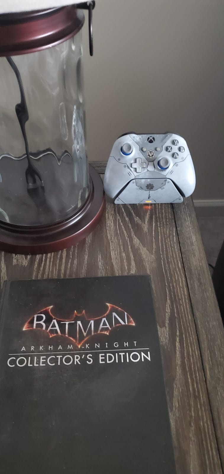Robot White - Universal Xbox Pro Charging Stand with 1200 mAh Rechargeable Battery, Charging Dock, Charging Station for Xbox Series X|S and Xbox One customer photo 2