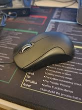 Amazon Basics 3-Button USB Wired Mouse with Precision Scroll Wheel customer photo 1