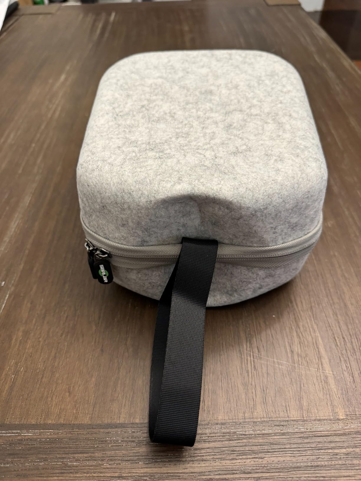 sarlar VR Carrying Case for Meta Quest 3S/3/2, Steam Frame, Original Strap | Odor-Free Felt Hard Shell for Quest and Apple Vision Pro, with Secure Straps and Lens Protector Cover customer photo 1