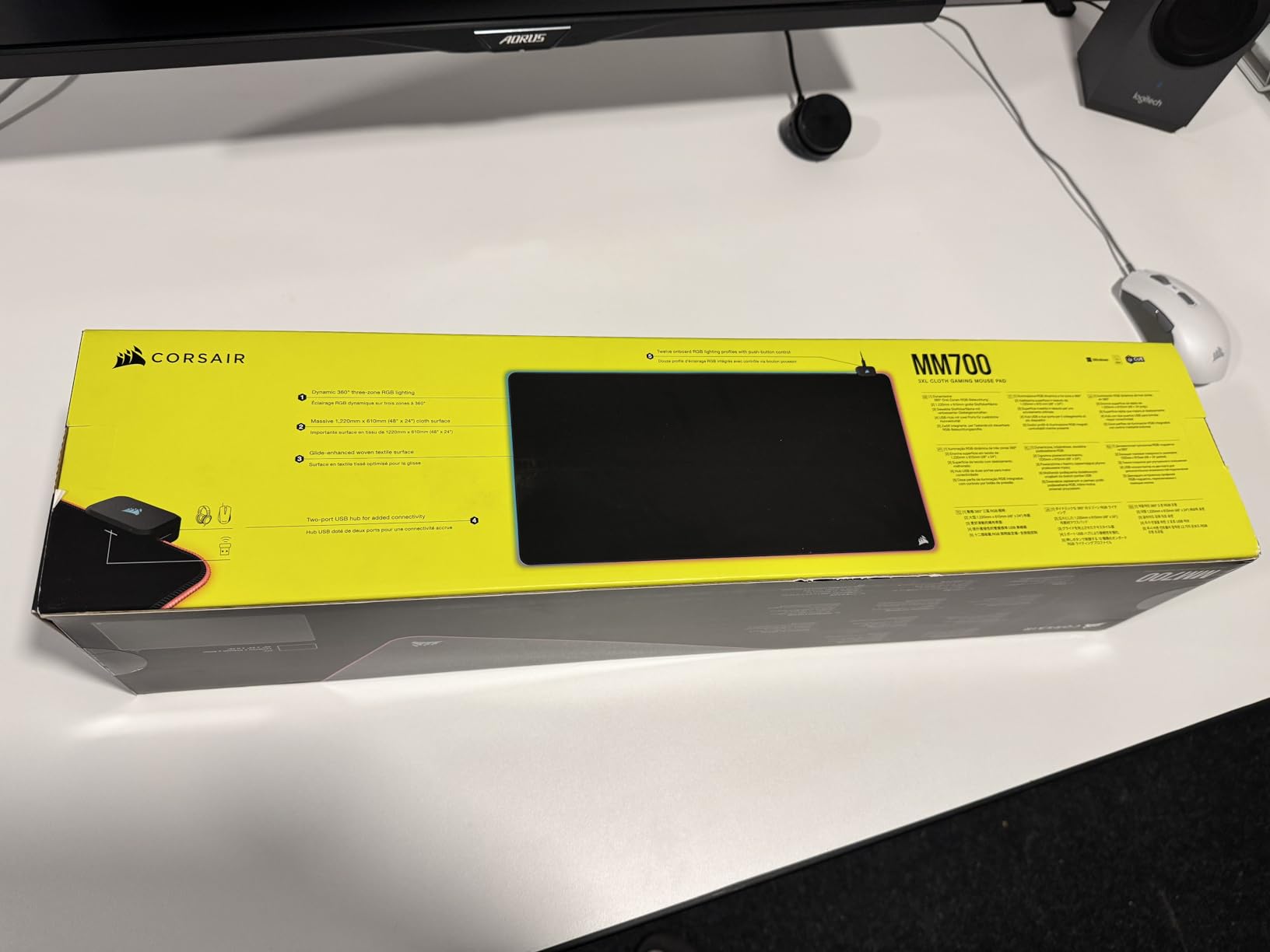 Corsair MM700 RGB Extended Cloth Gaming Mouse Pad customer photo 1