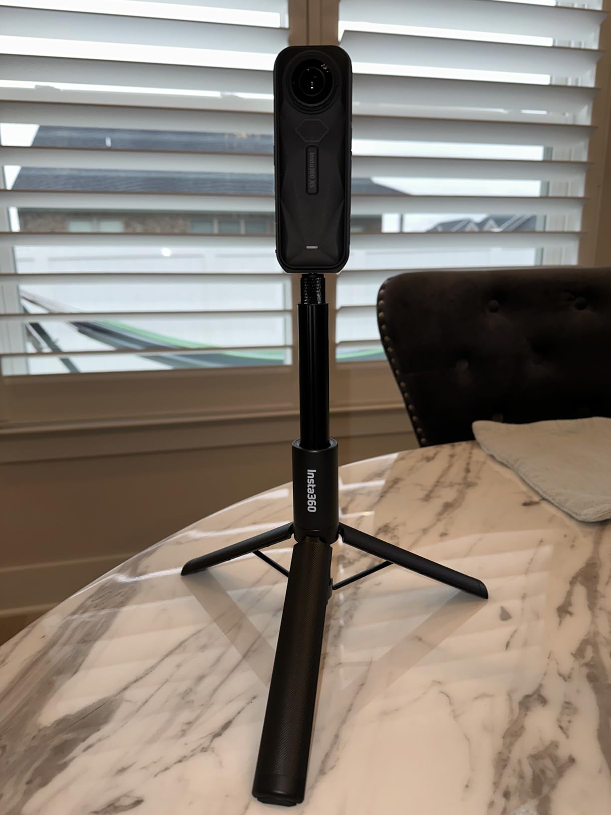 Insta360 2-in-1 Invisible Selfie Stick + Tripod, Aluminum Alloy Invisible Pole and Tripod, Compatible with Insta360 Ace, Ace Pro, Ace Pro 2, GO Ultra, GO 3S, ONE X2, X3, X4, X5 Action Cameras, Black customer photo 1