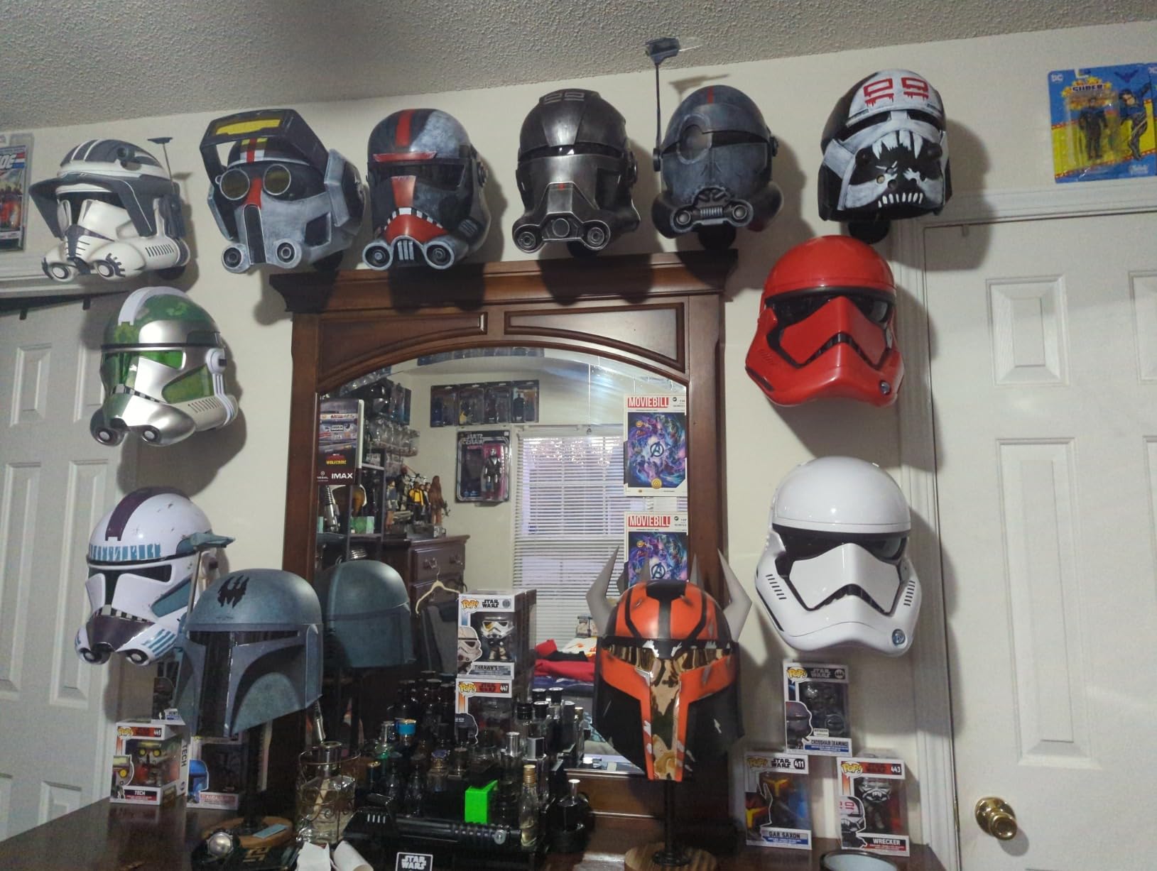 STAR WARS The Black Series First Order Stormtrooper Premium Electronic Helmet, The Last Jedi Roleplay Collectible (Amazon Exclusive) customer photo 1