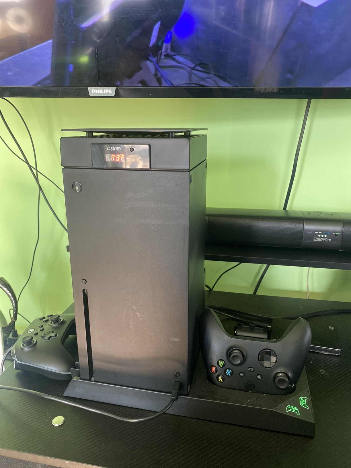 MENEEA Cooling Fan & Charging Stand for Xbox Series X Console & Controller customer photo 1