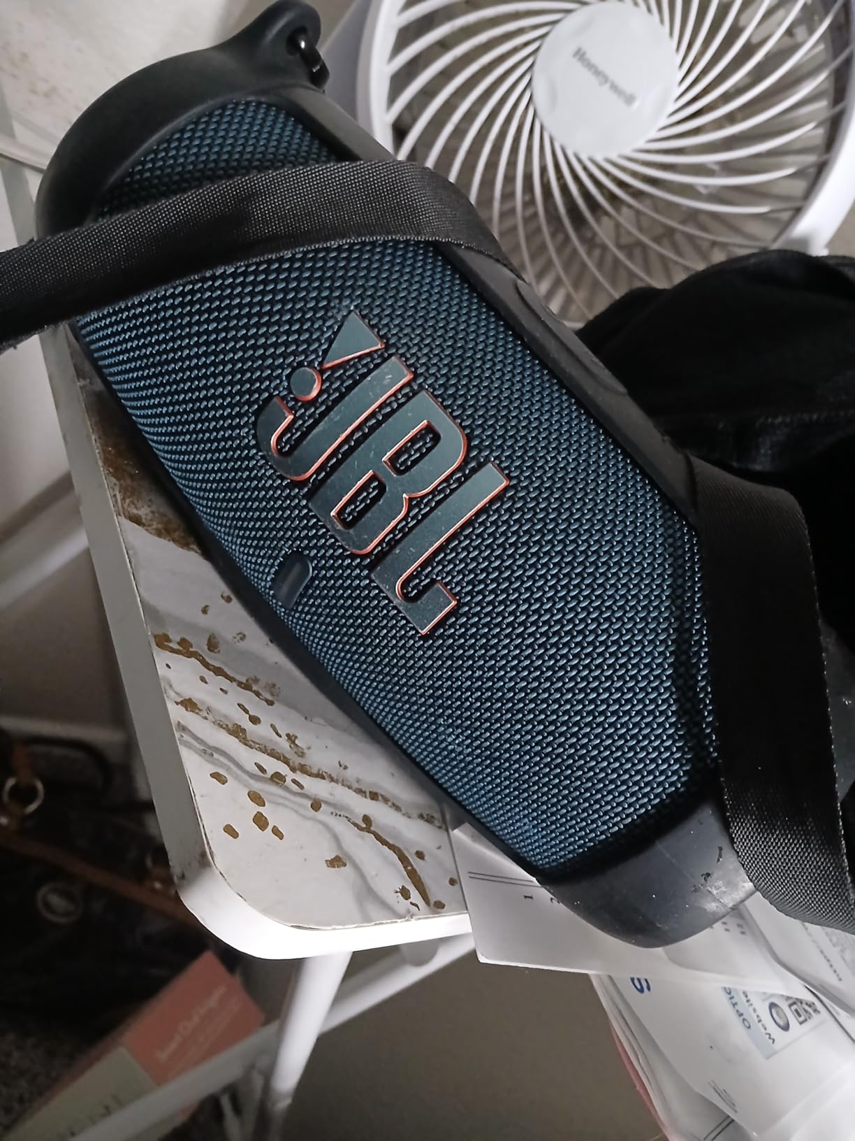 JBL Charge 5 - Portable Waterproof Speaker - Black customer photo 2