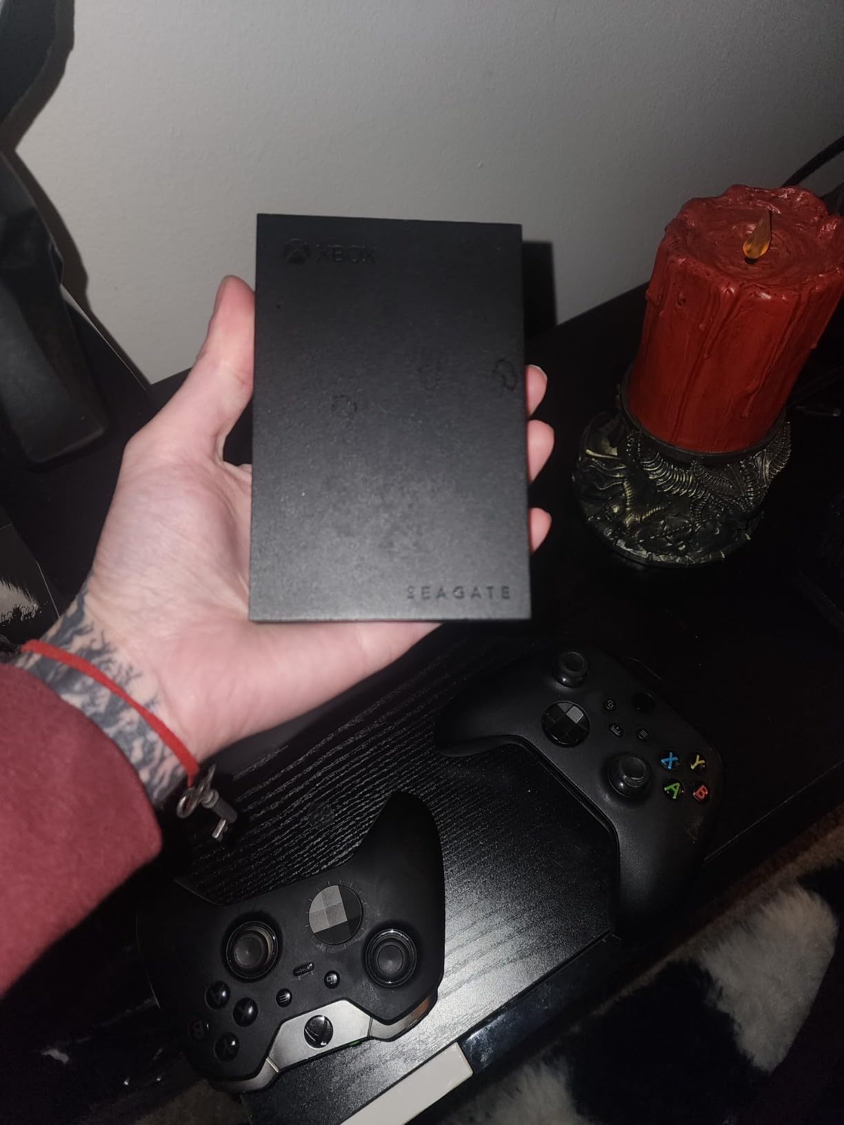 Seagate 2TB Game Drive for Xbox | USB 3.0 (STKX2000400) | Officially Licensed HDD for Xbox. Archive Series X|S games. Play Xbox One games directly. Xbox Game Pass. Warranty + Rescue customer photo 2