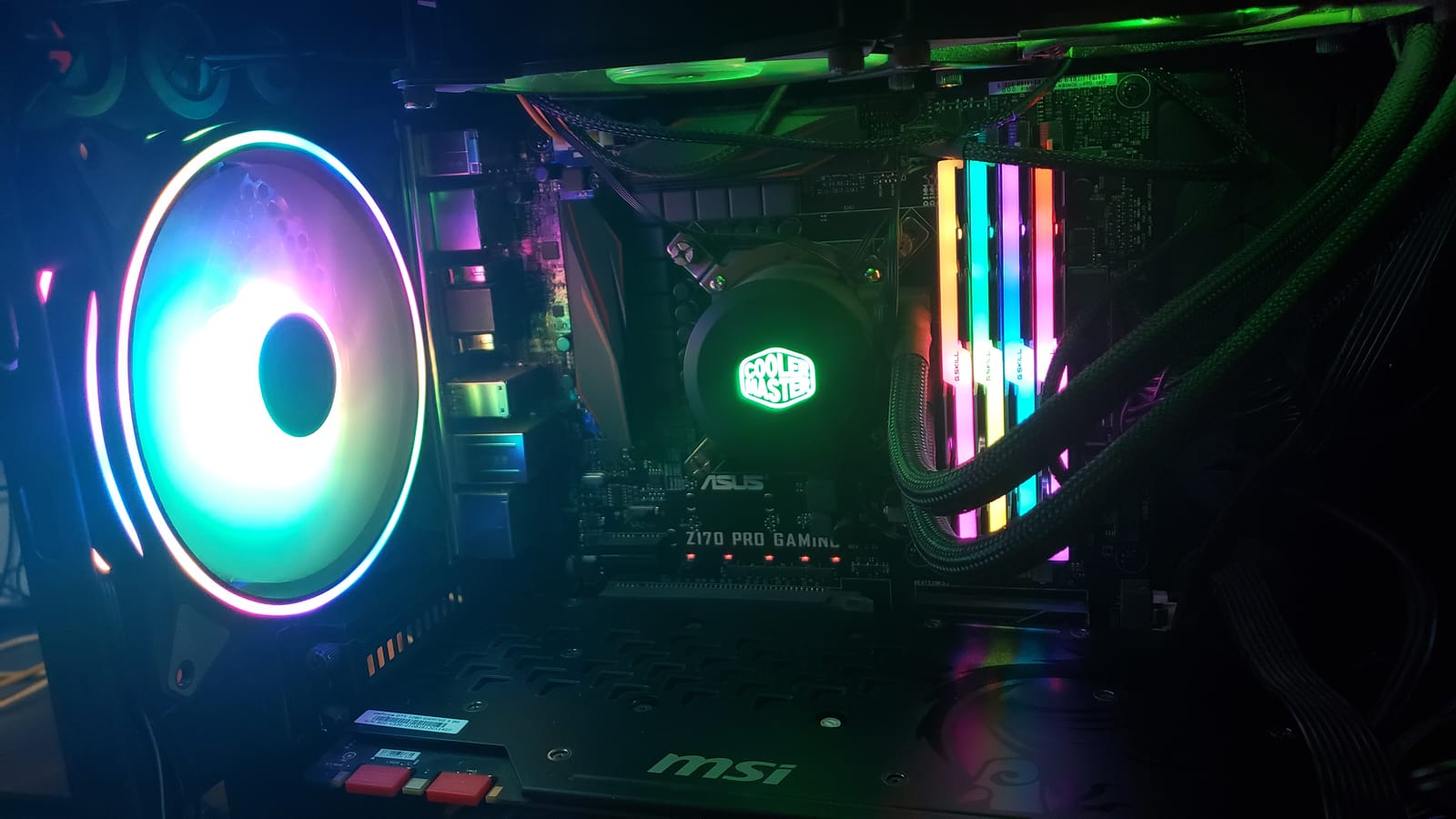 Cooler Master MasterFan MF140 Halo, Duo-Ring ARGB Customizable Lighting, 140mm PWM Static Pressure, ARGB Header Extender customer photo 1