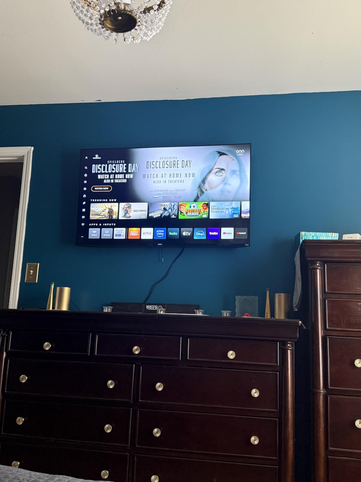 No Stud TV Wall Mount, Drywall Studless TV Hanger No Damage, No Drill, Non Screws, Dry Wall Flat Screen TVs Easy Install Bar Bracket fits VESA 12-55 inch TVs up to 99 lbs, Include Hardware Levels customer photo 1